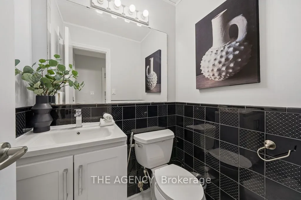 1 Wootten Way S #32