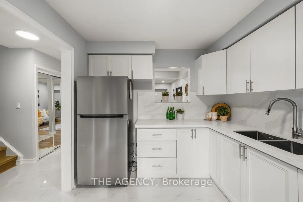1 Wootten Way S #32