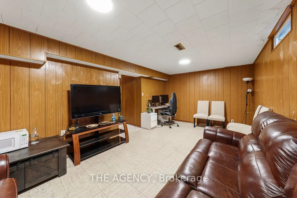 1 Wootten Way S #32