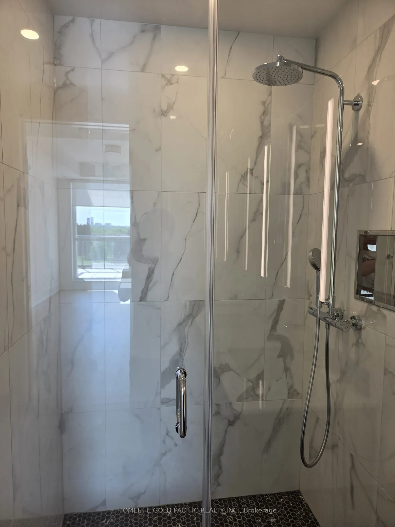399 Royal Orchard Boulevard #519