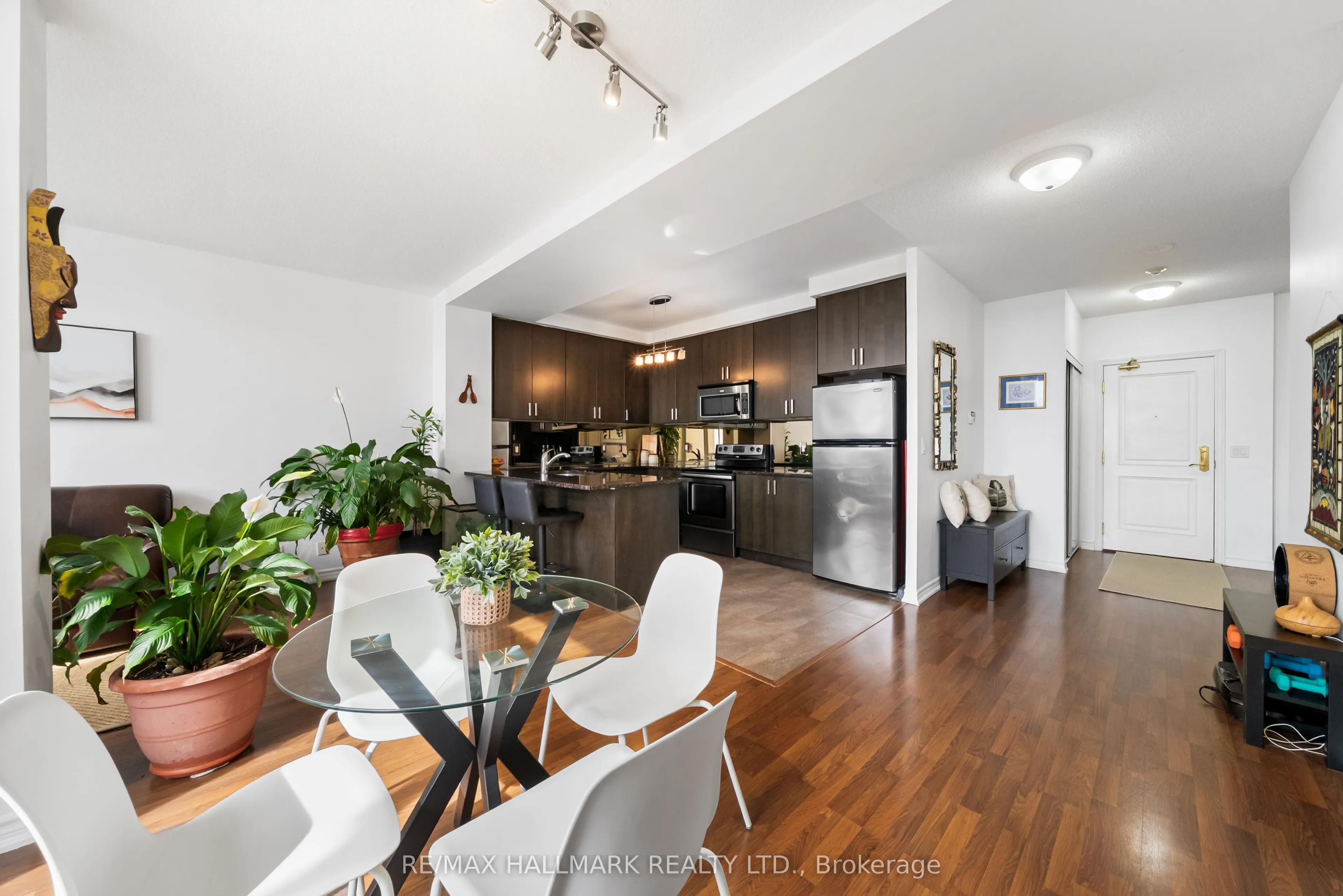 9235 Jane Street #1609