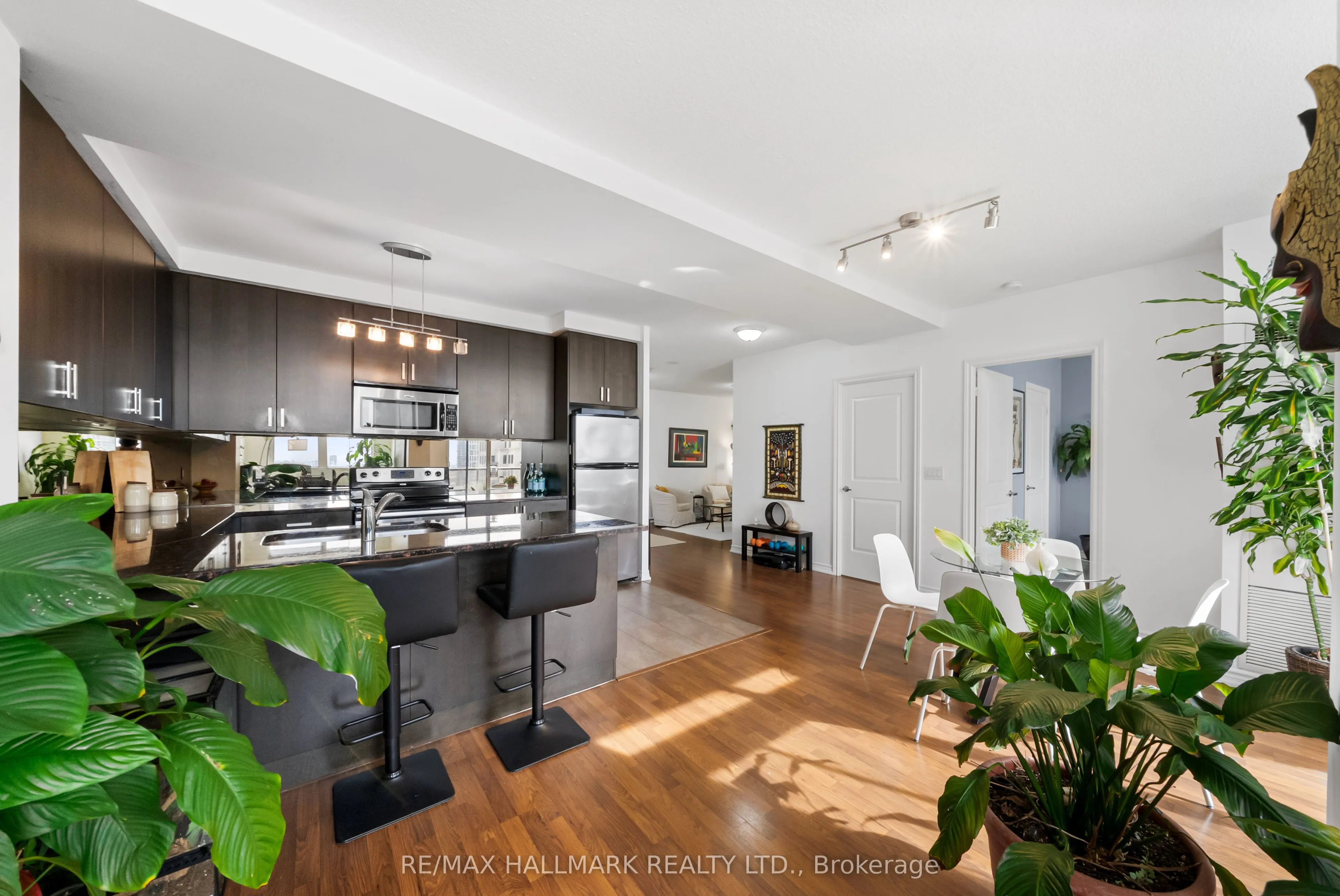 9235 Jane Street #1609
