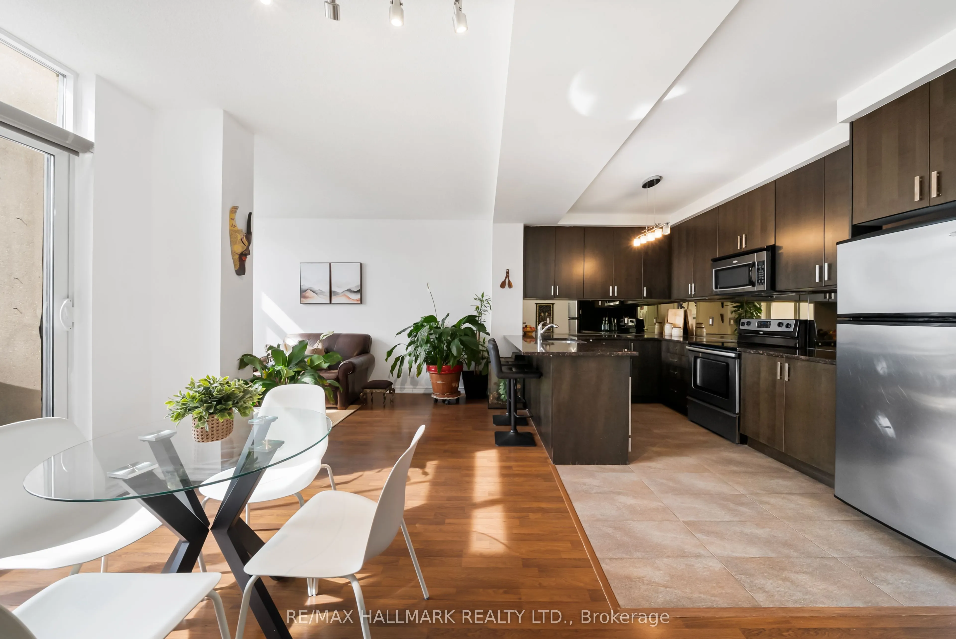 9235 Jane Street #1609