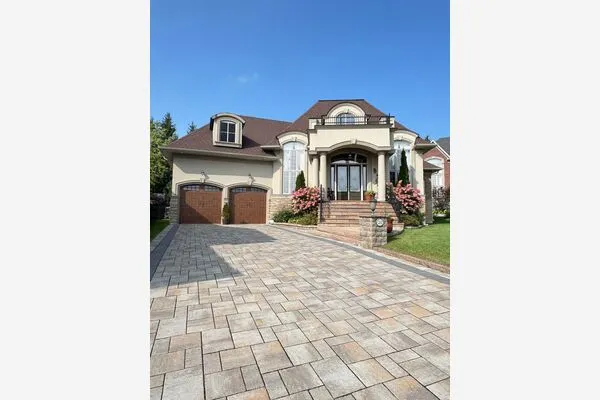 20 Aubrietia Court