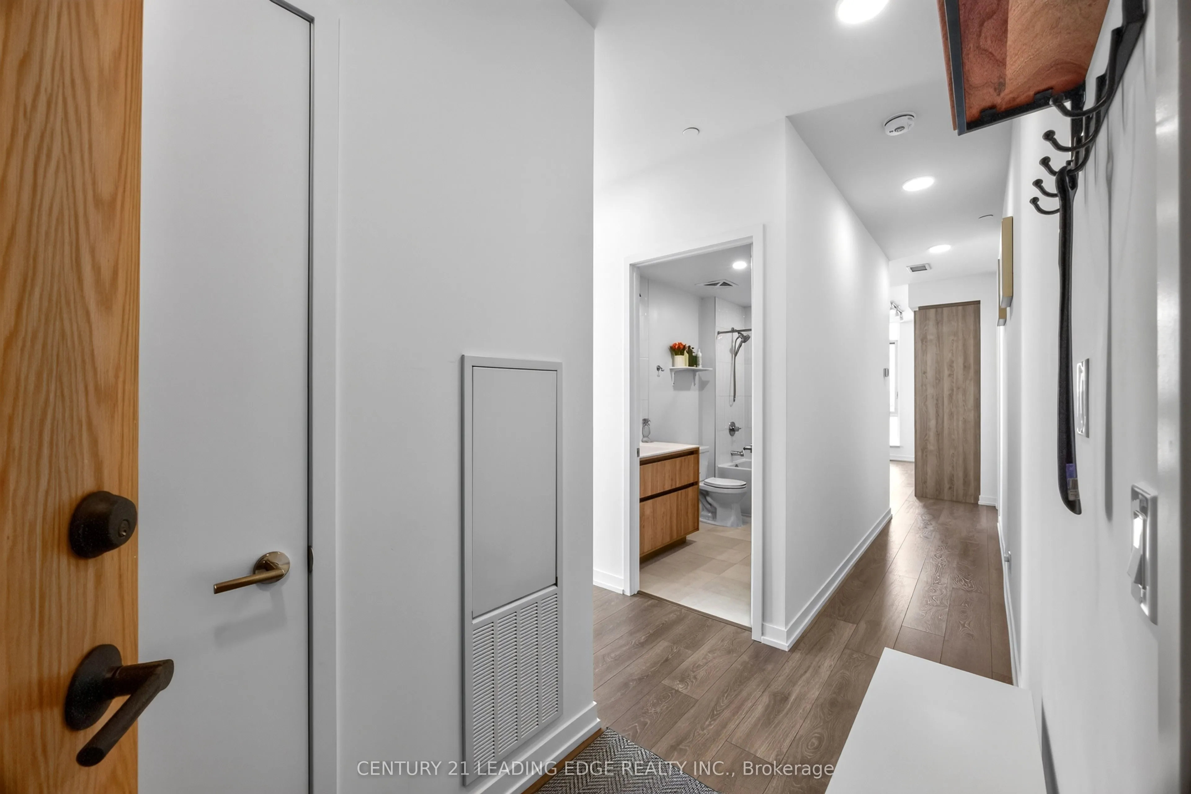8 Beverley Glen Boulevard #1010