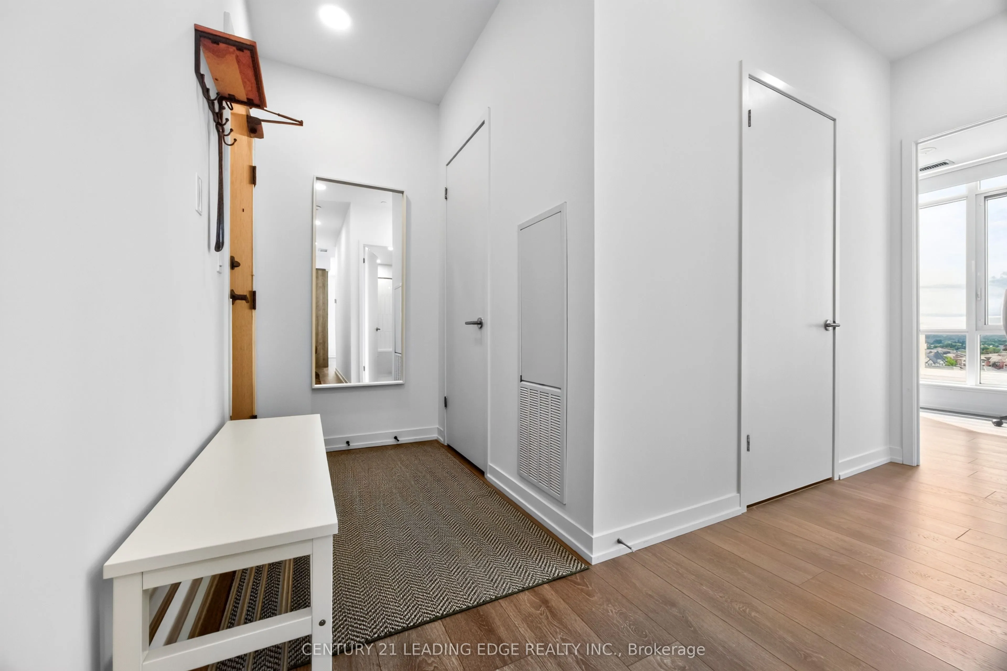 8 Beverley Glen Boulevard #1010