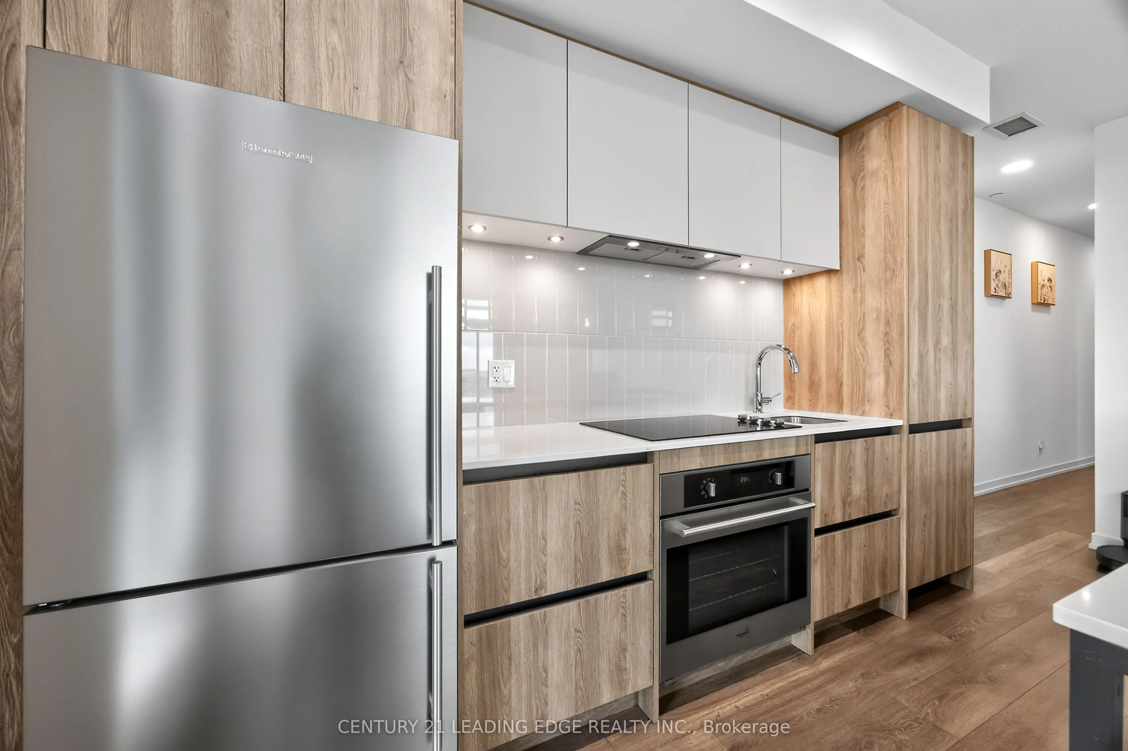 8 Beverley Glen Boulevard #1010