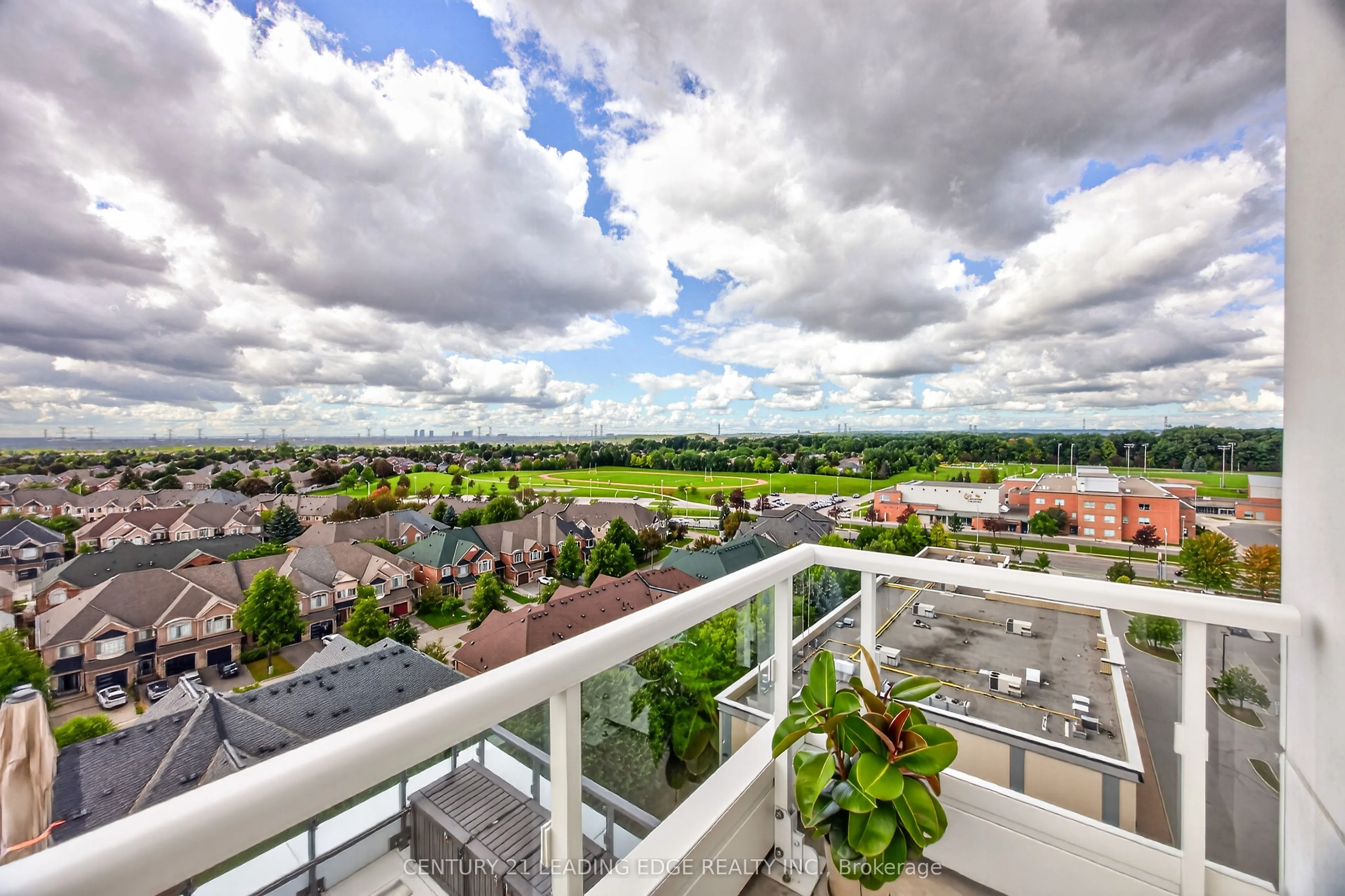 8 Beverley Glen Boulevard #1010