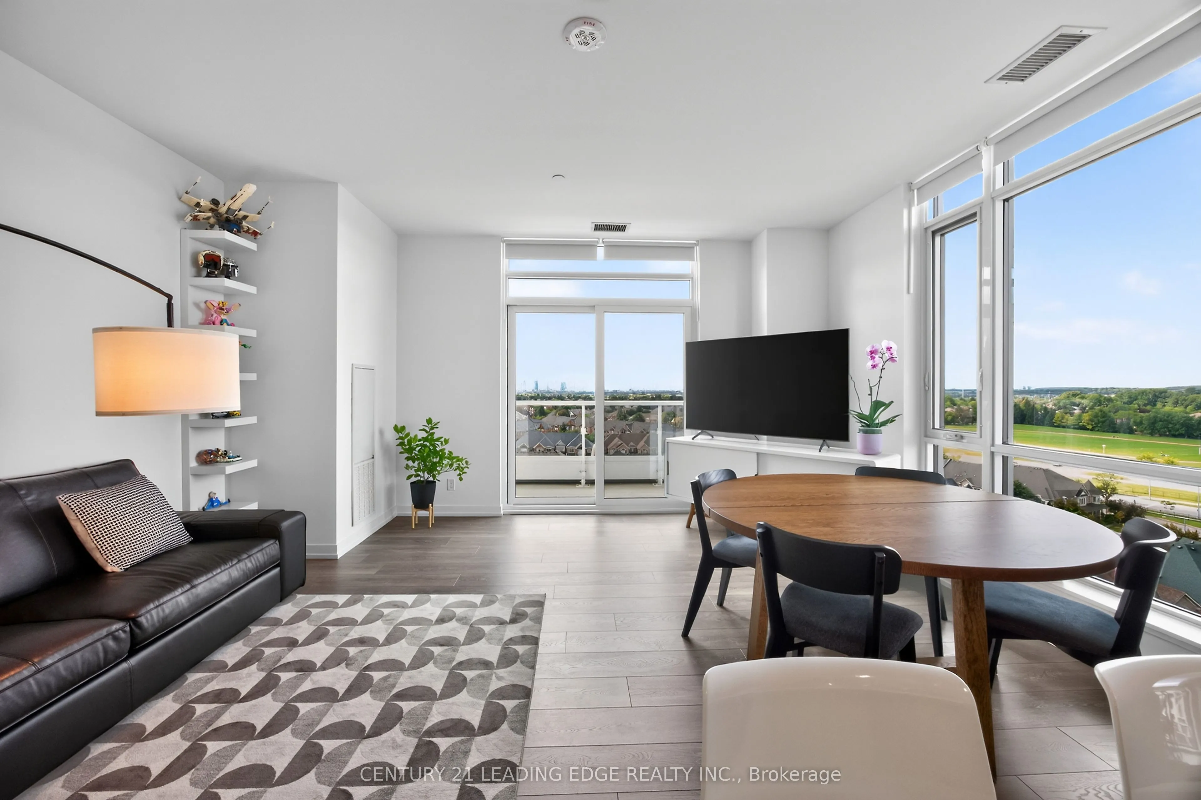 8 Beverley Glen Boulevard #1010