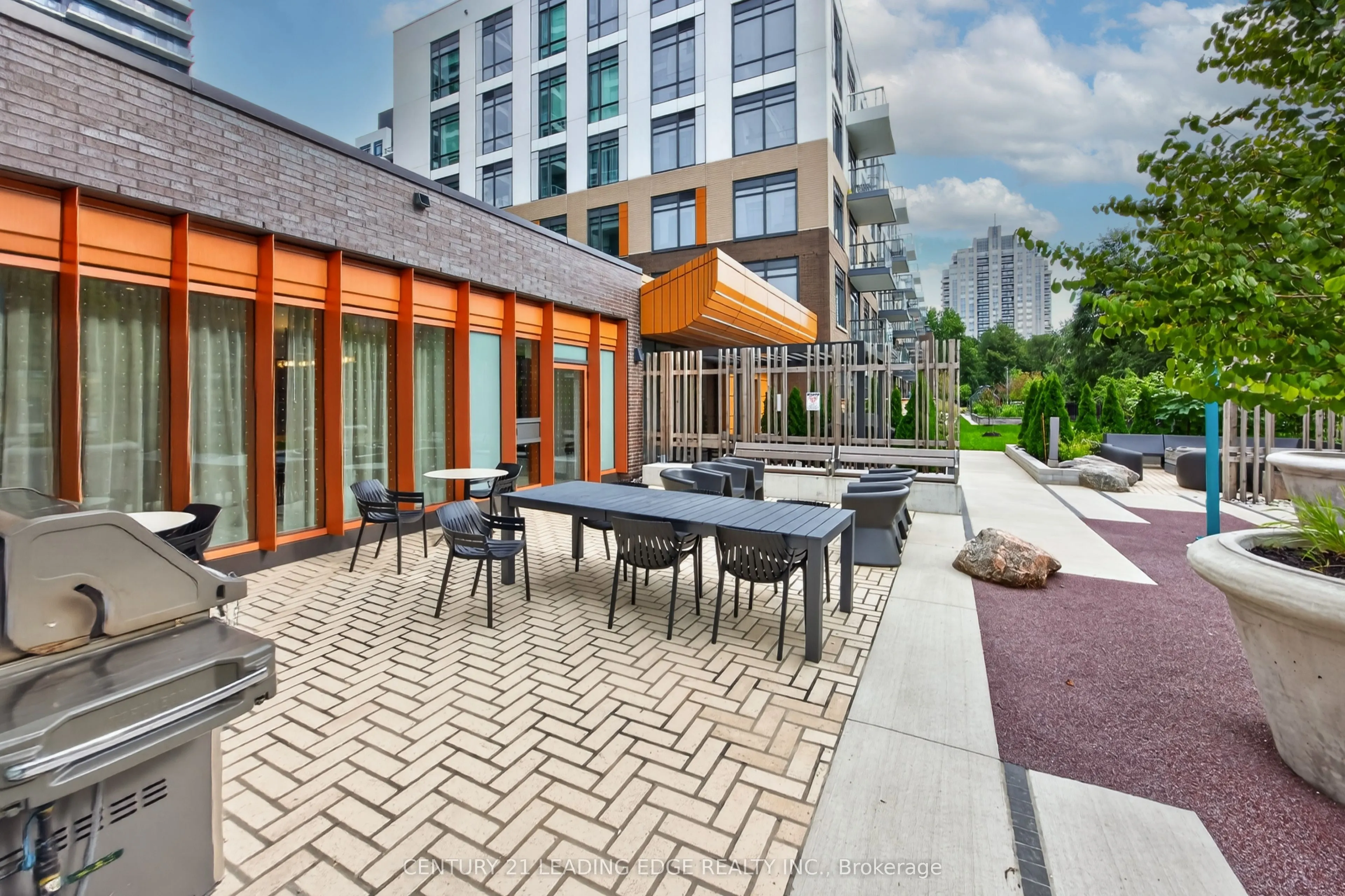 8 Beverley Glen Boulevard #1010