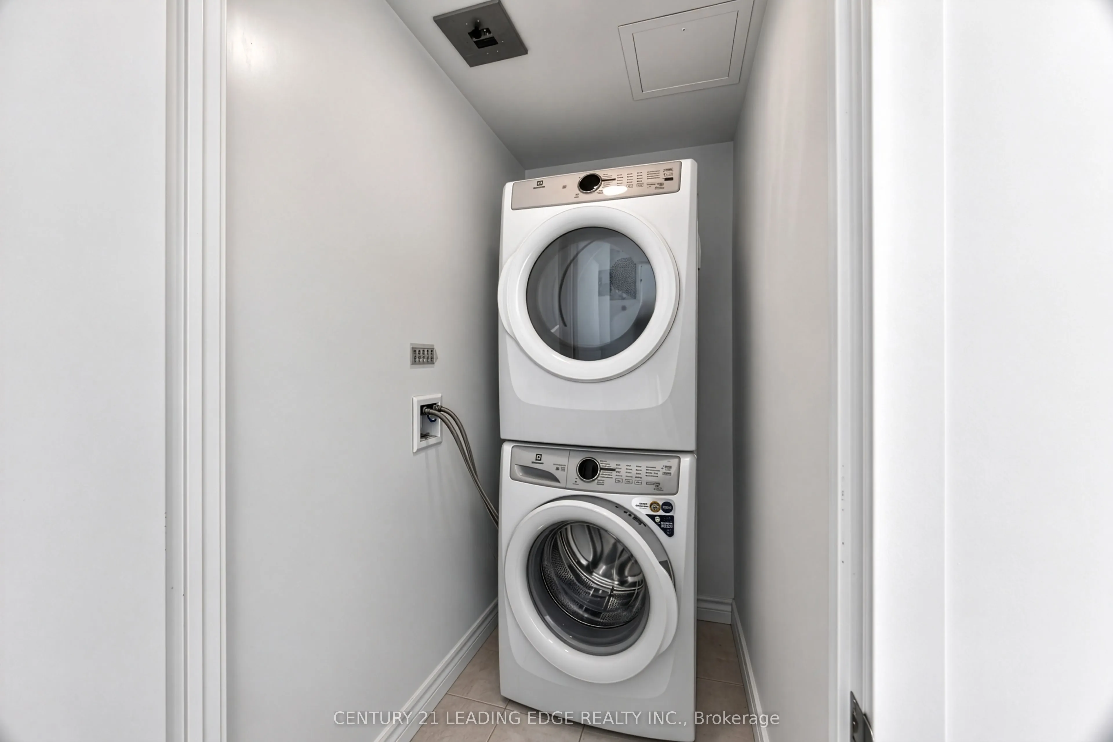 8 Beverley Glen Boulevard #1010