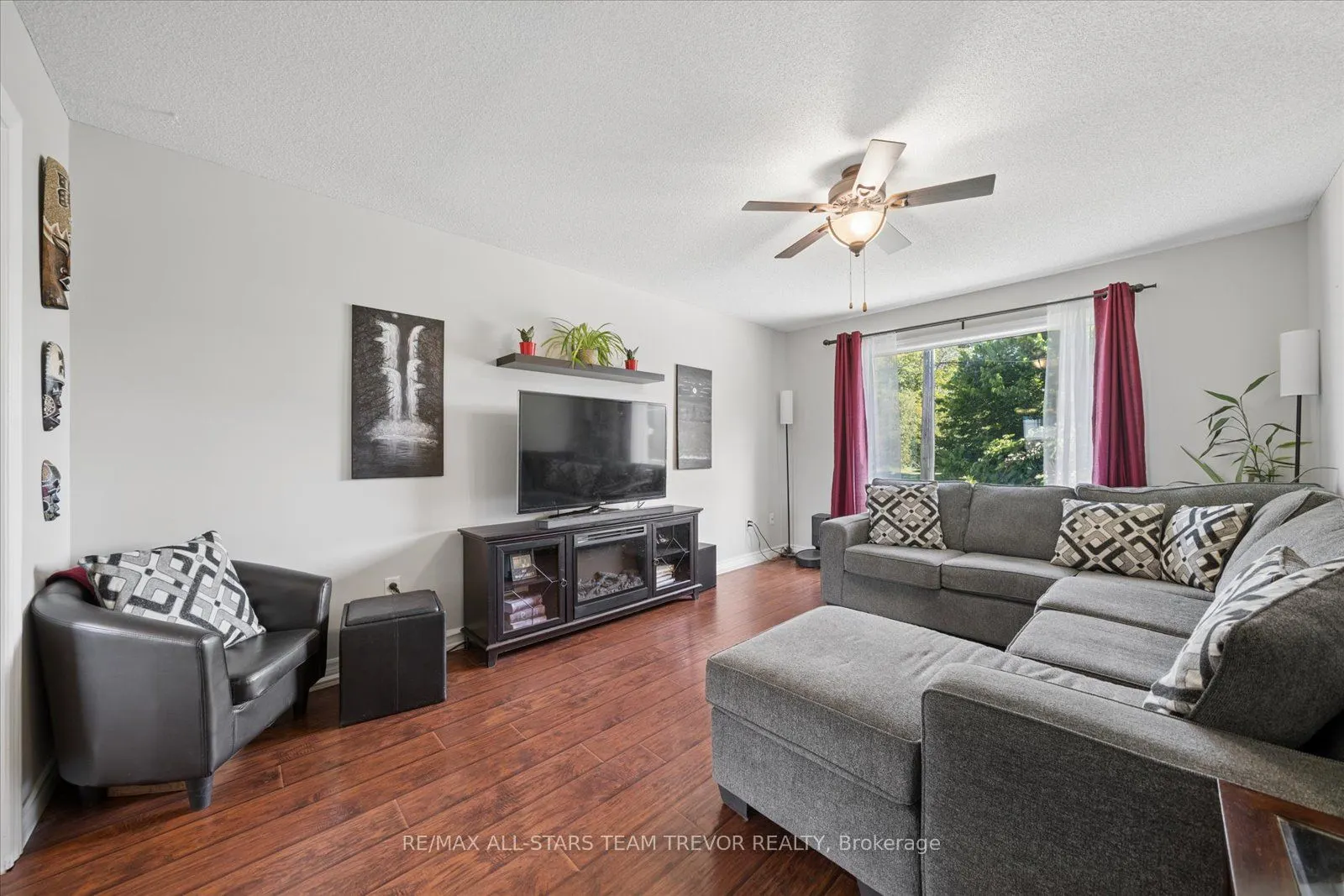 16 Evelyn Avenue