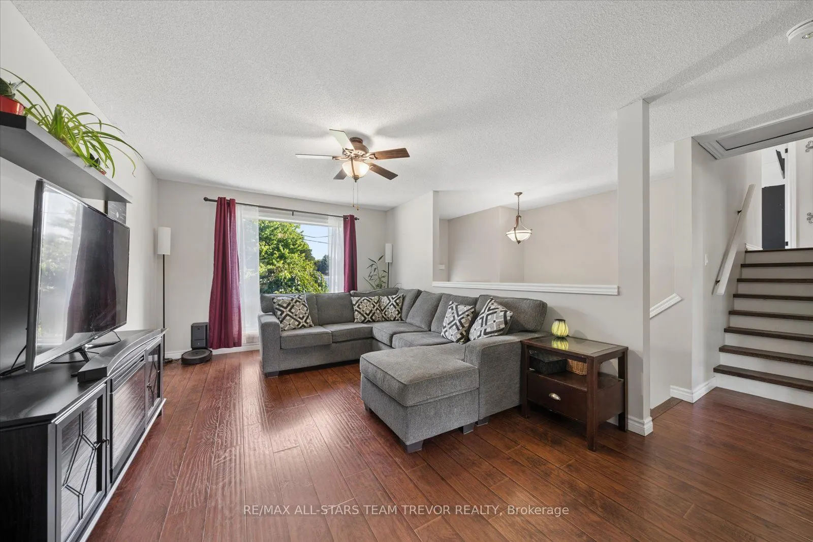 16 Evelyn Avenue