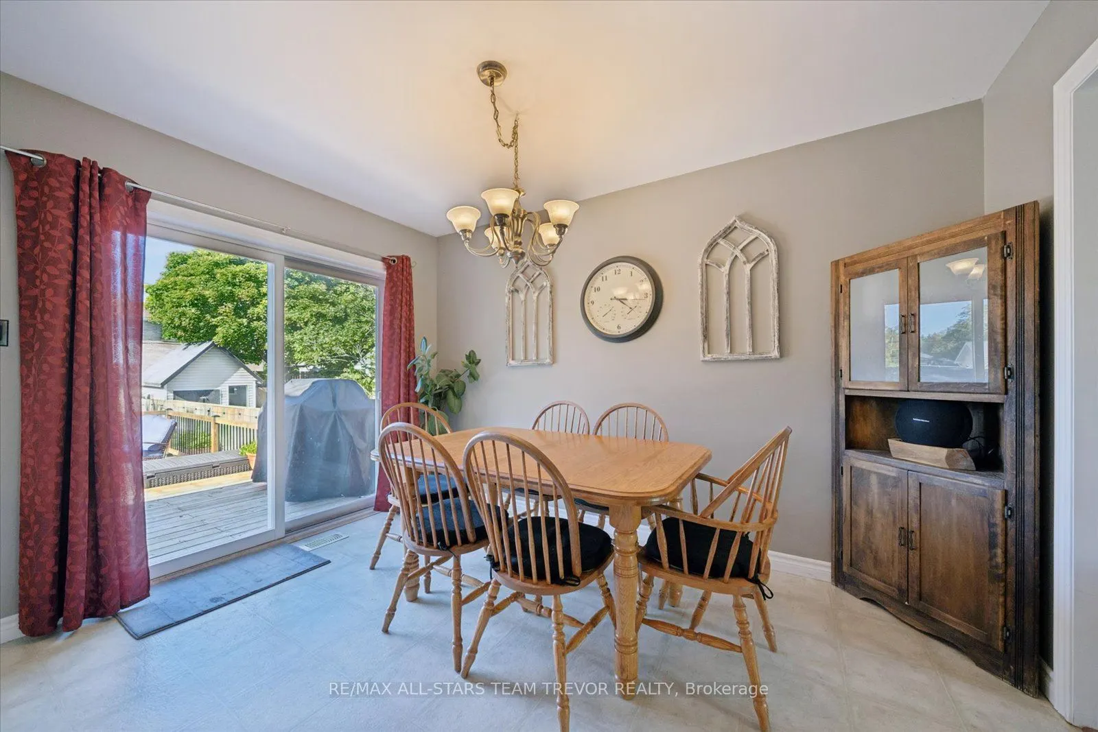 16 Evelyn Avenue