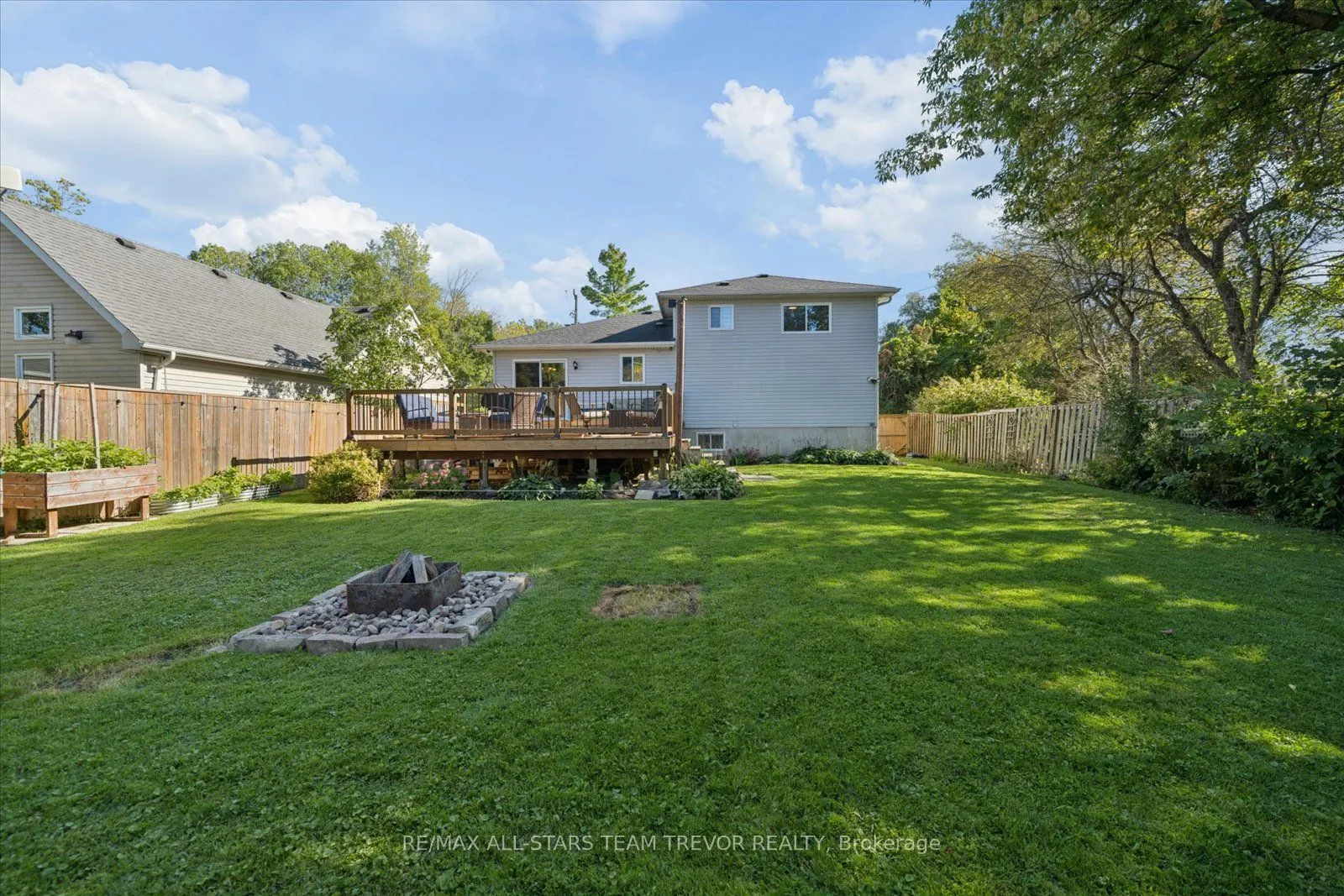 16 Evelyn Avenue