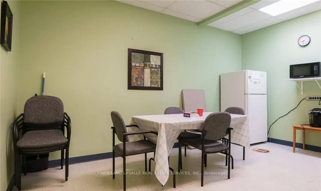 46 Wellington Street #4B