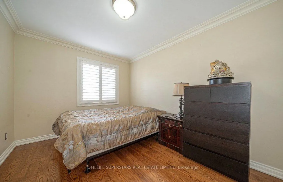 47 Davos Road W