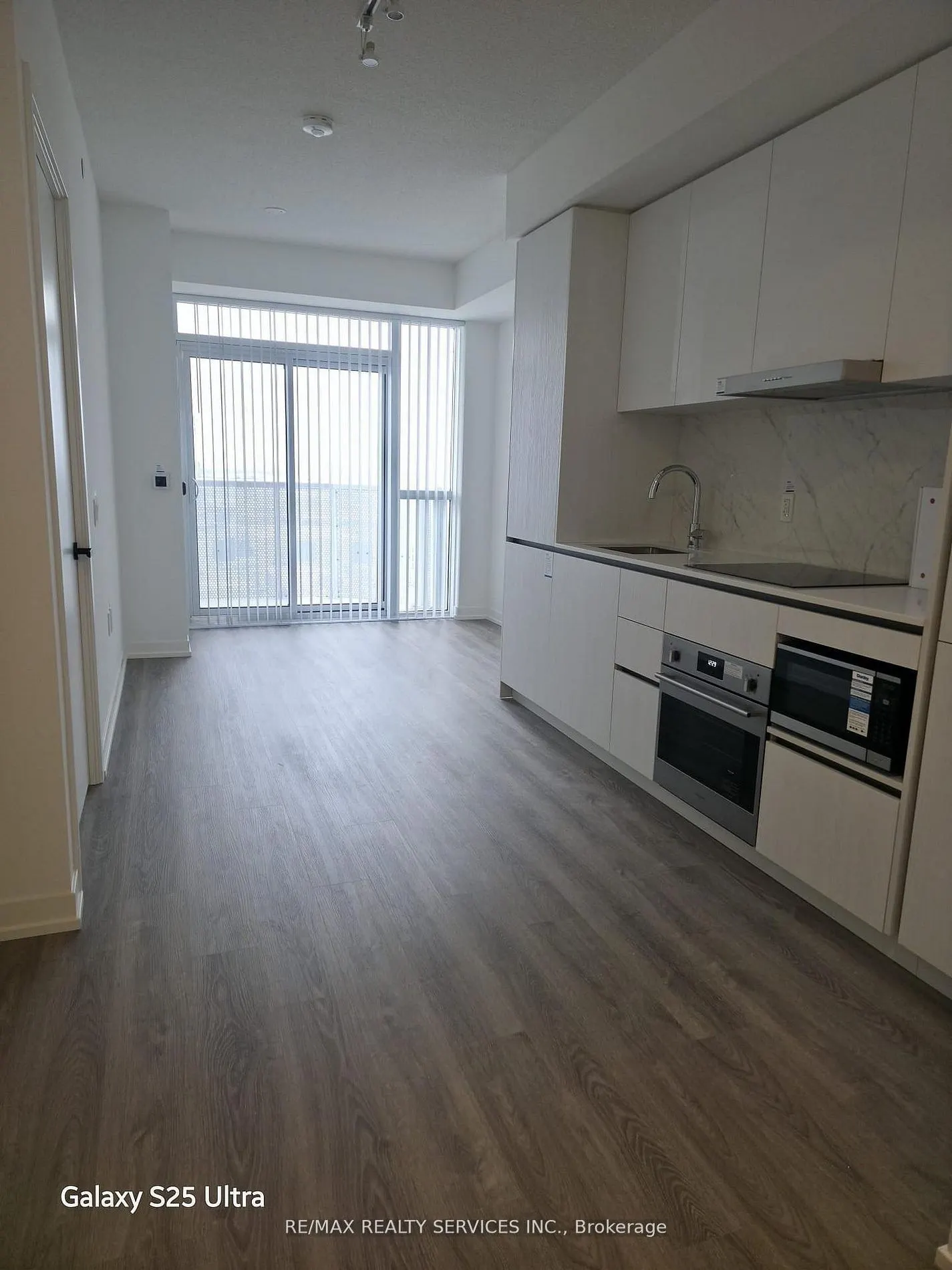 8 Interchange Way #1708