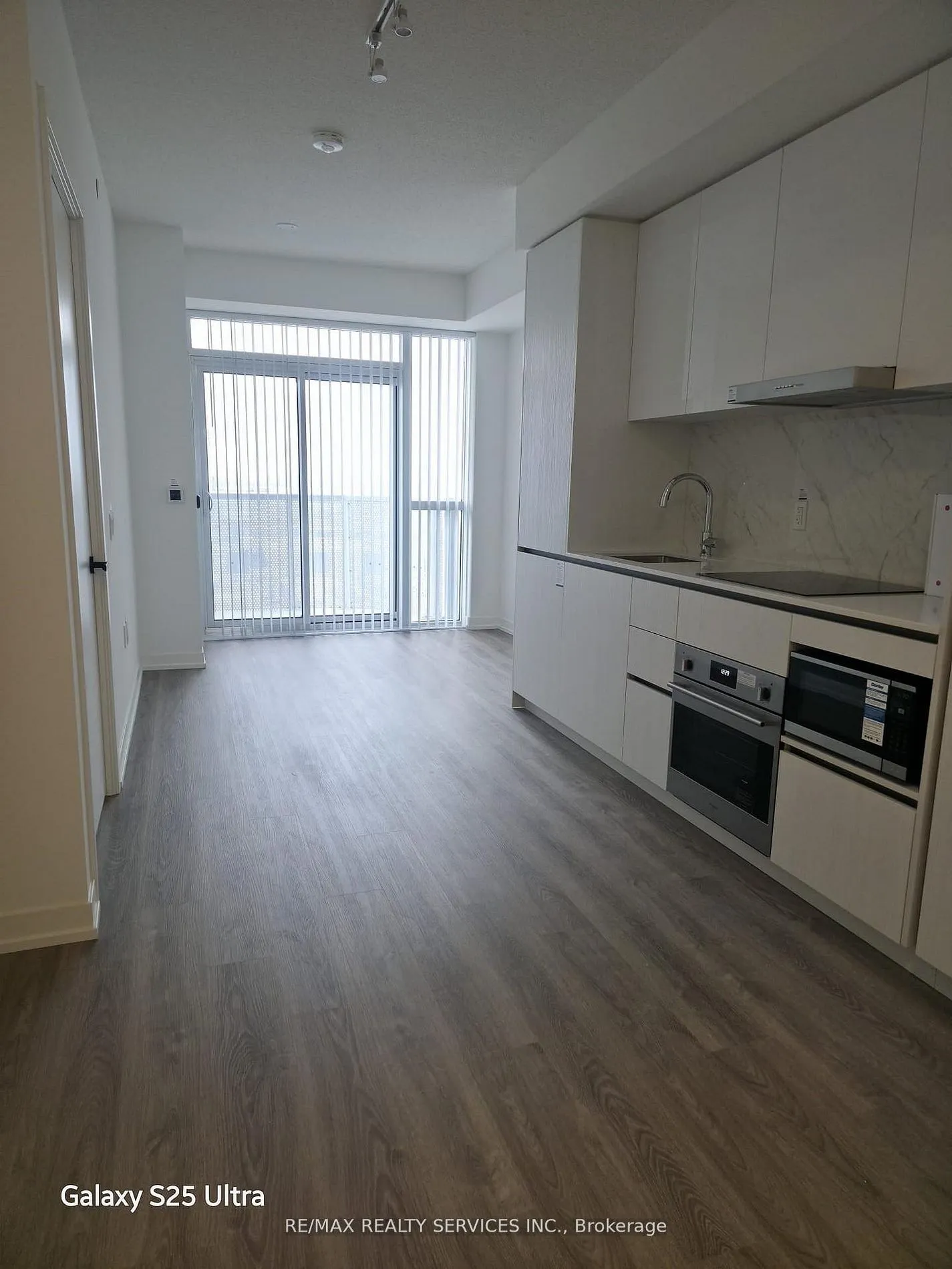 8 Interchange Way #1708