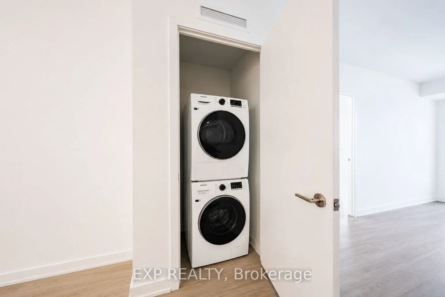 8188 Yonge Street #235