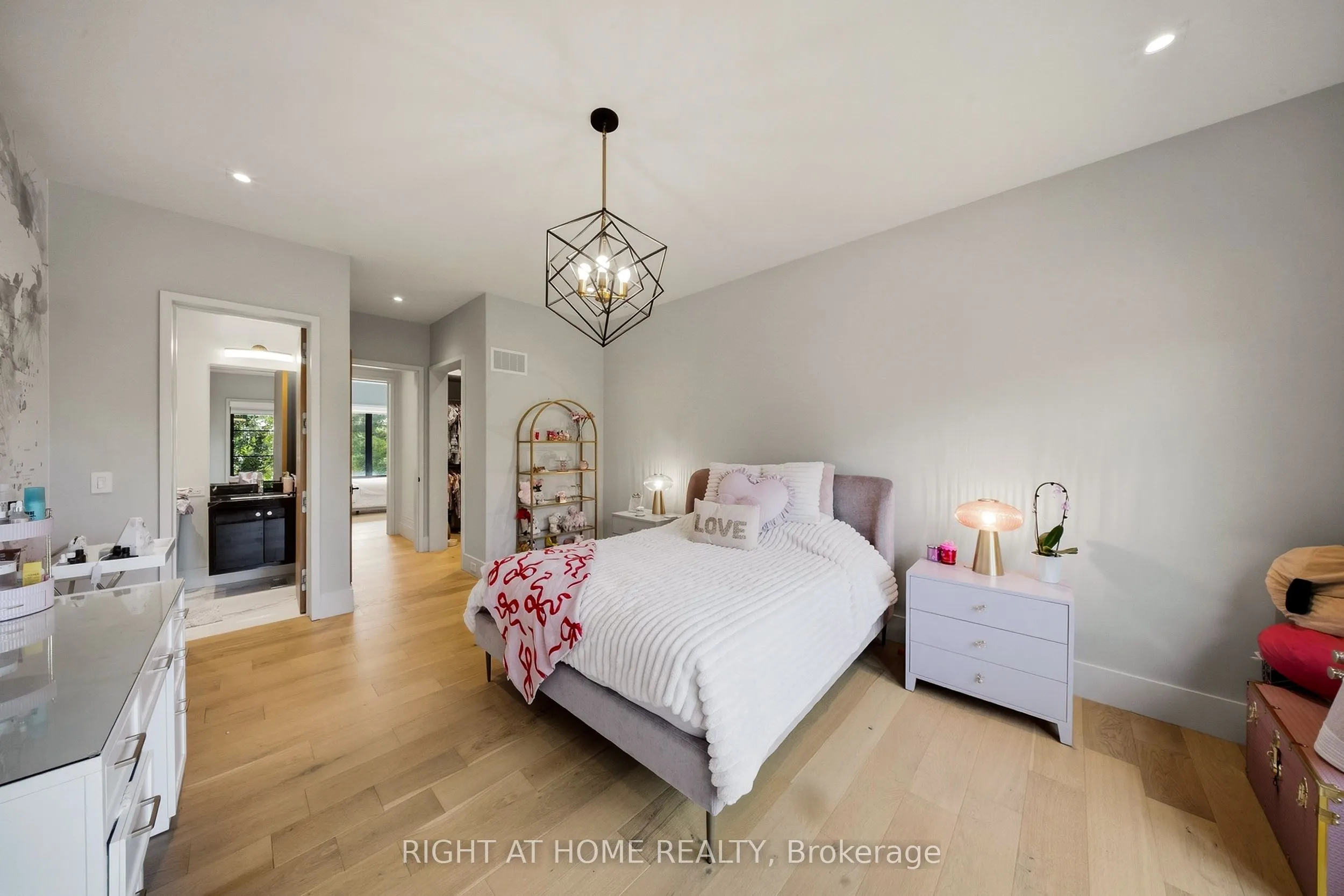 125 Clearview Heights