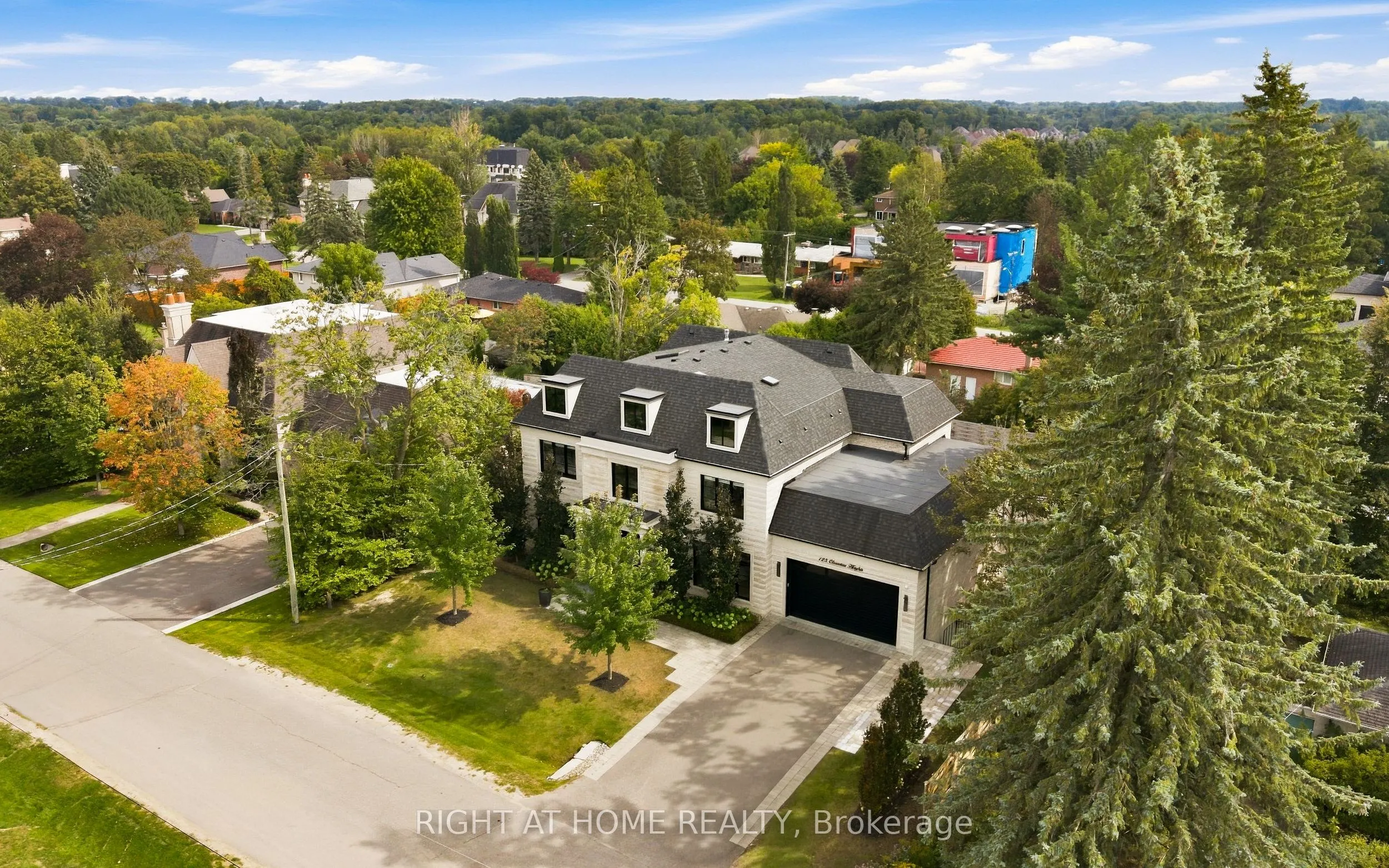 125 Clearview Heights