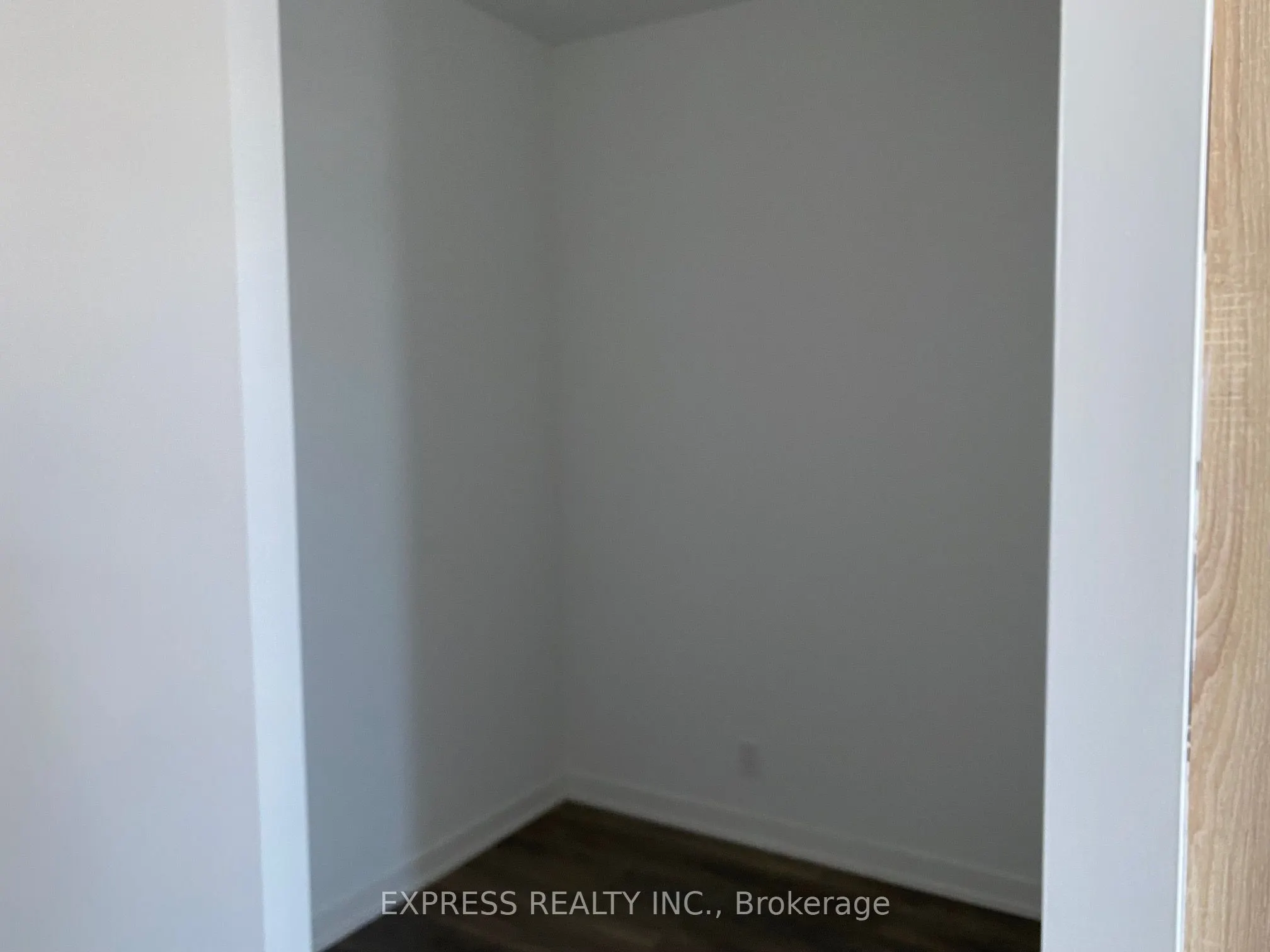 7950 Bathurst Street #608
