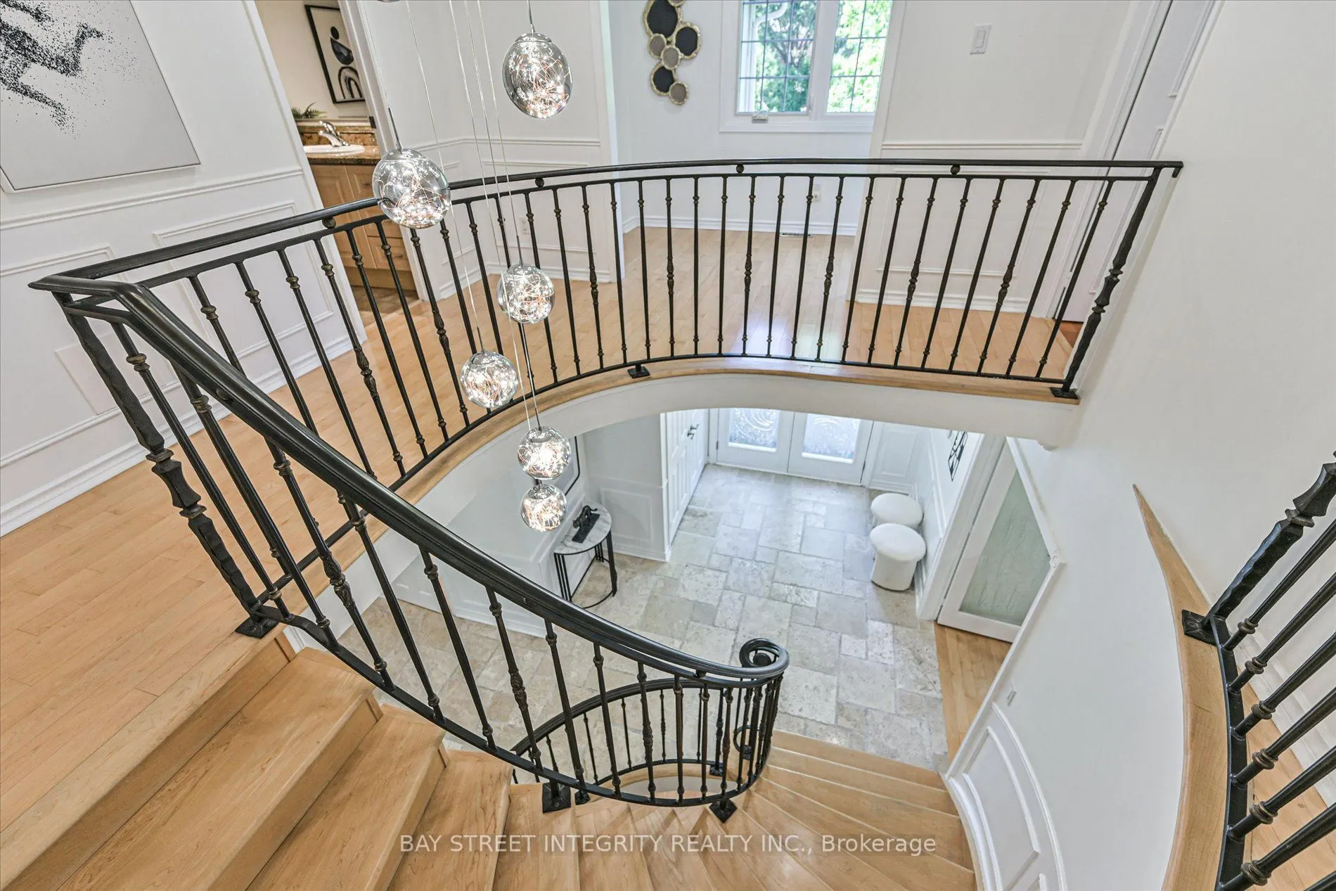 151 Old Surrey Lane
