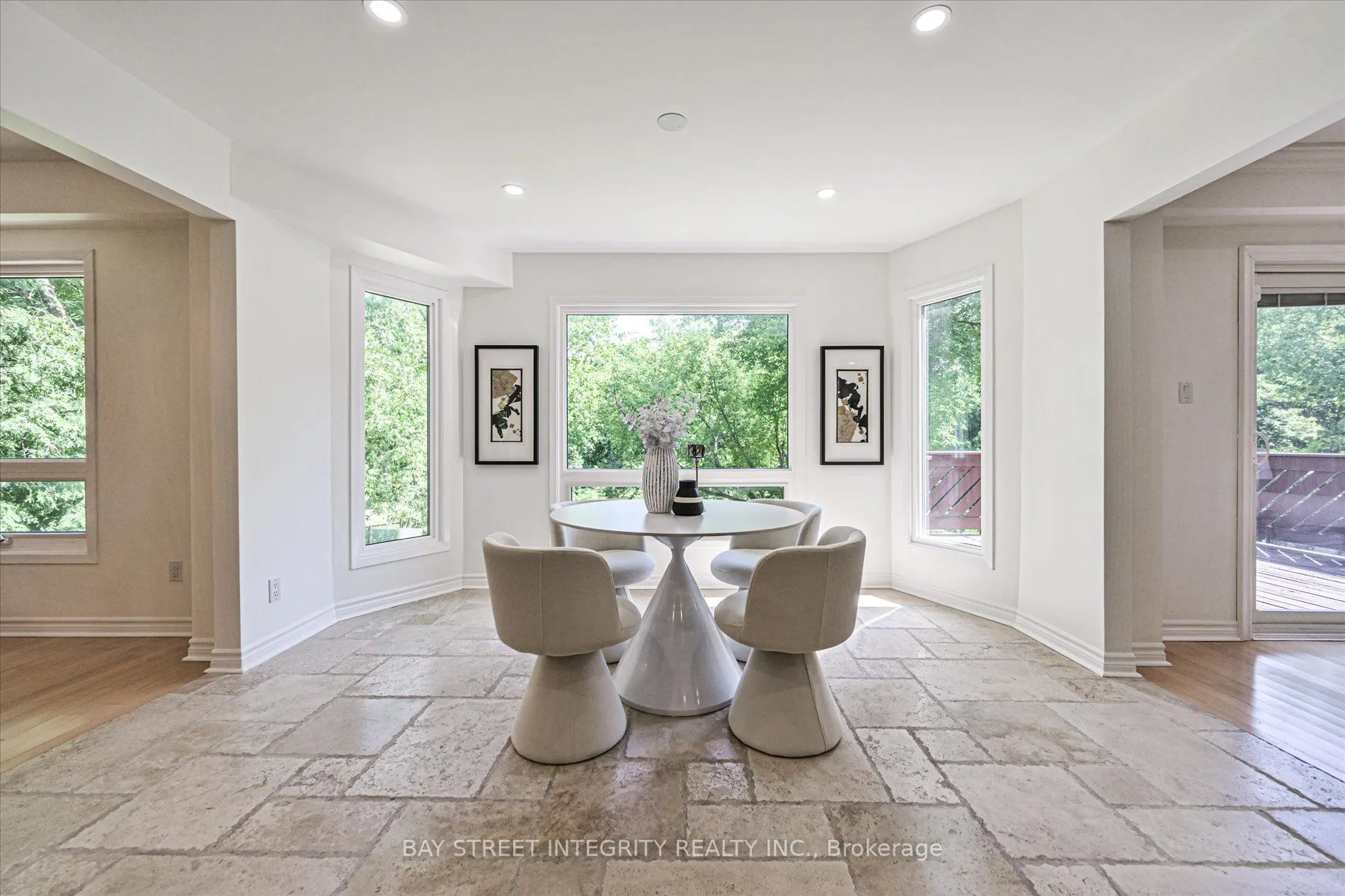 151 Old Surrey Lane