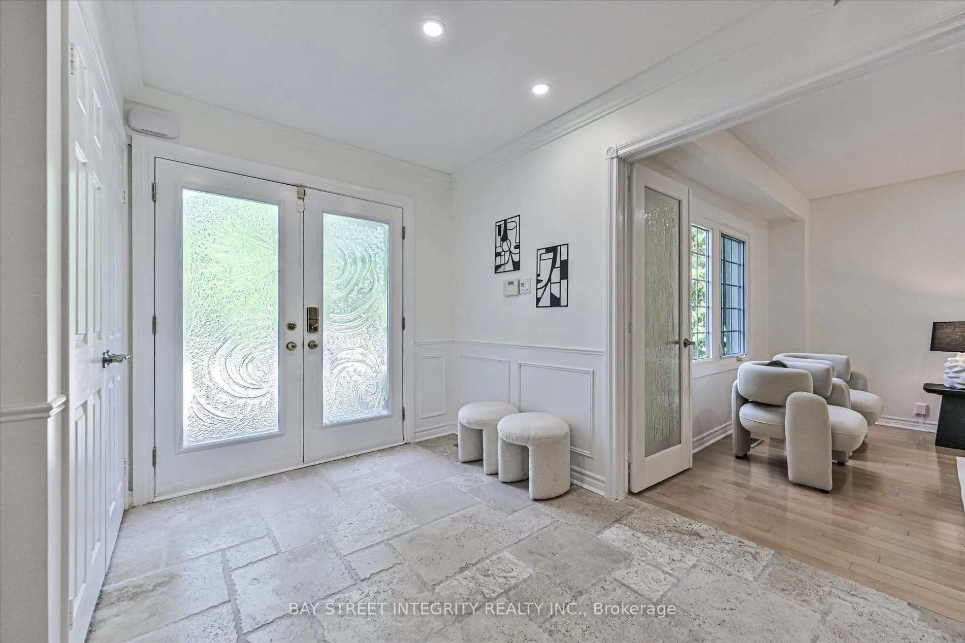151 Old Surrey Lane