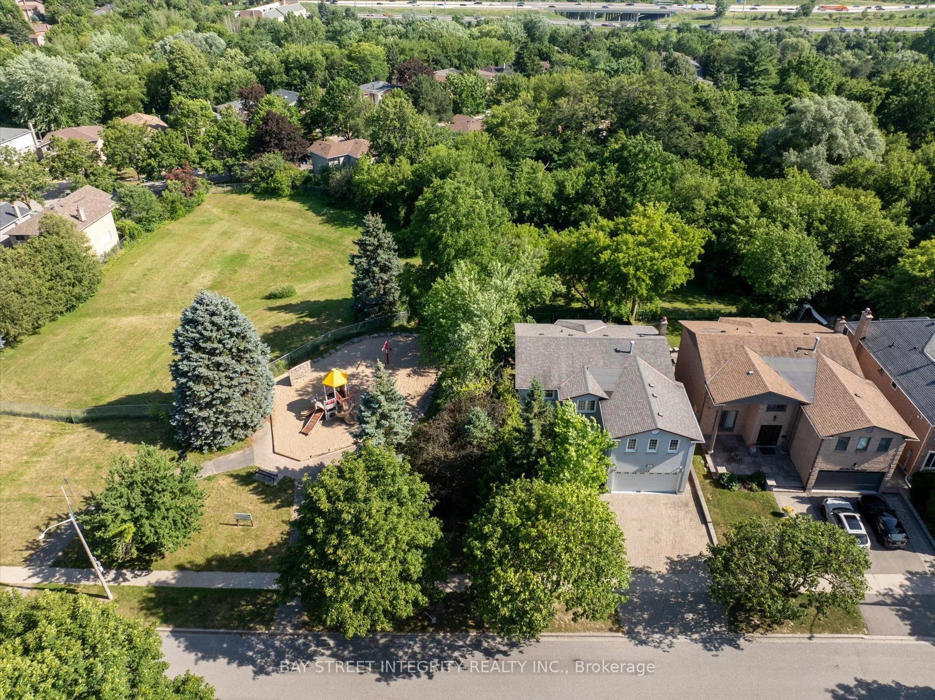 151 Old Surrey Lane
