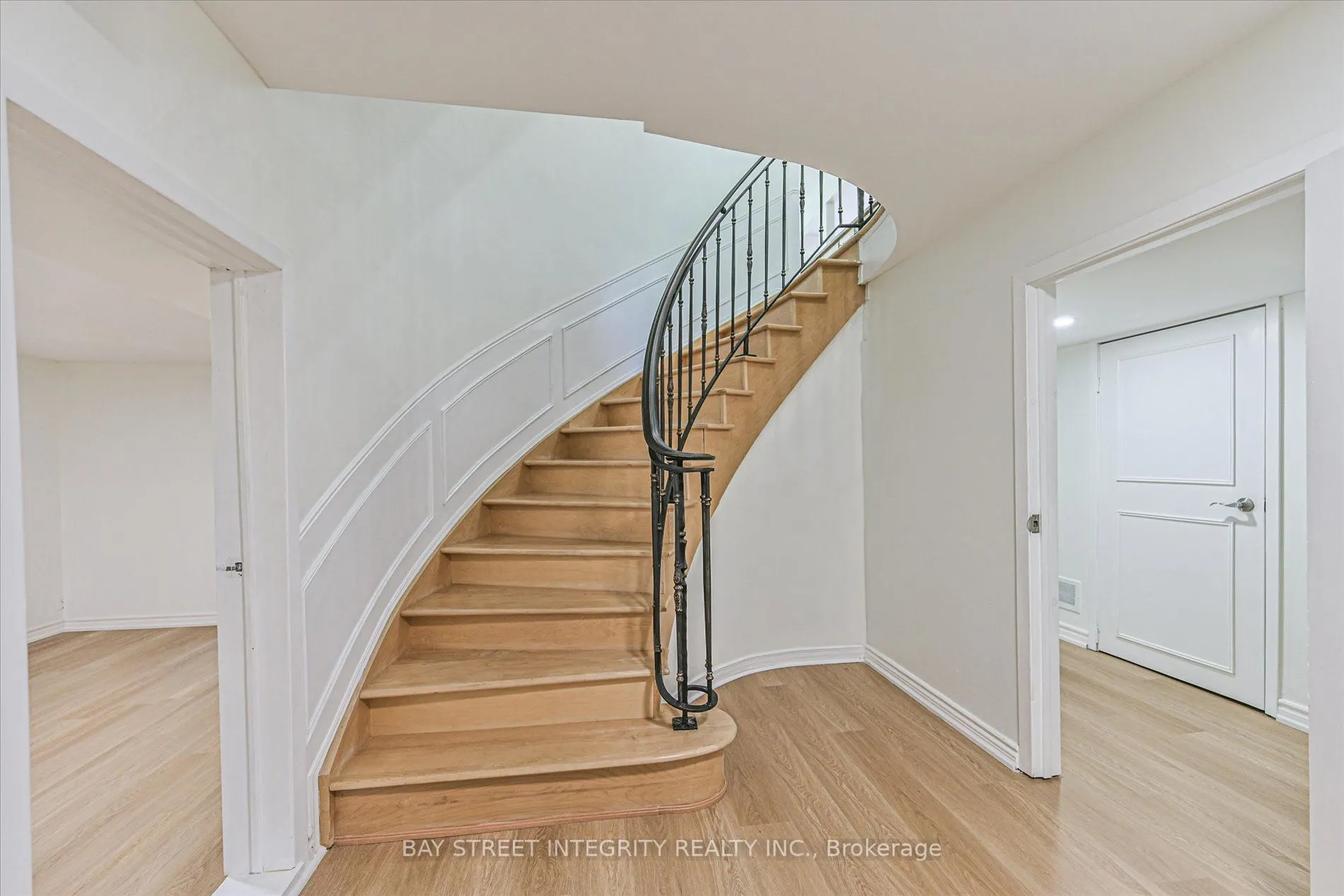 151 Old Surrey Lane