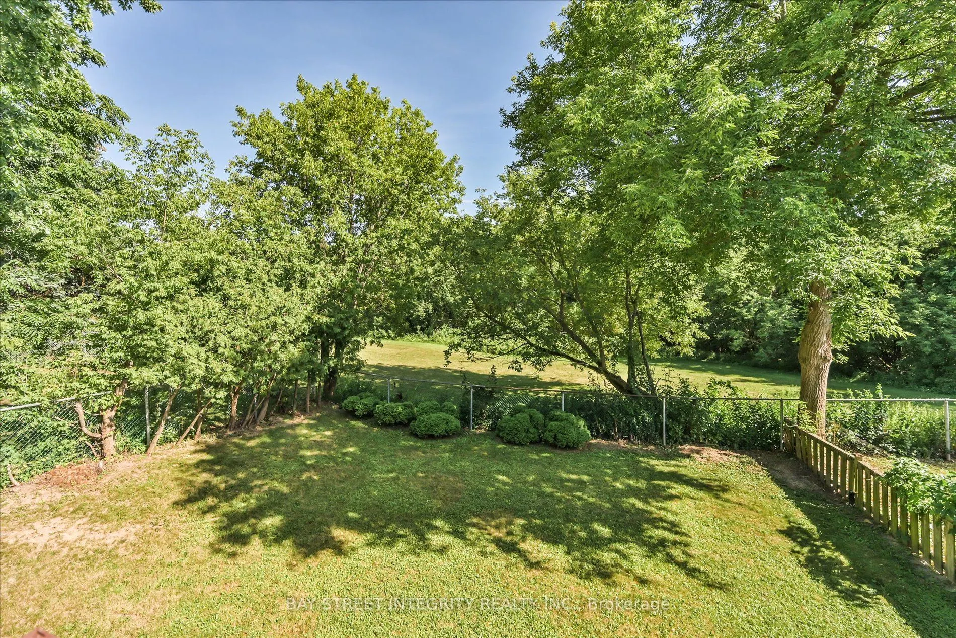 151 Old Surrey Lane