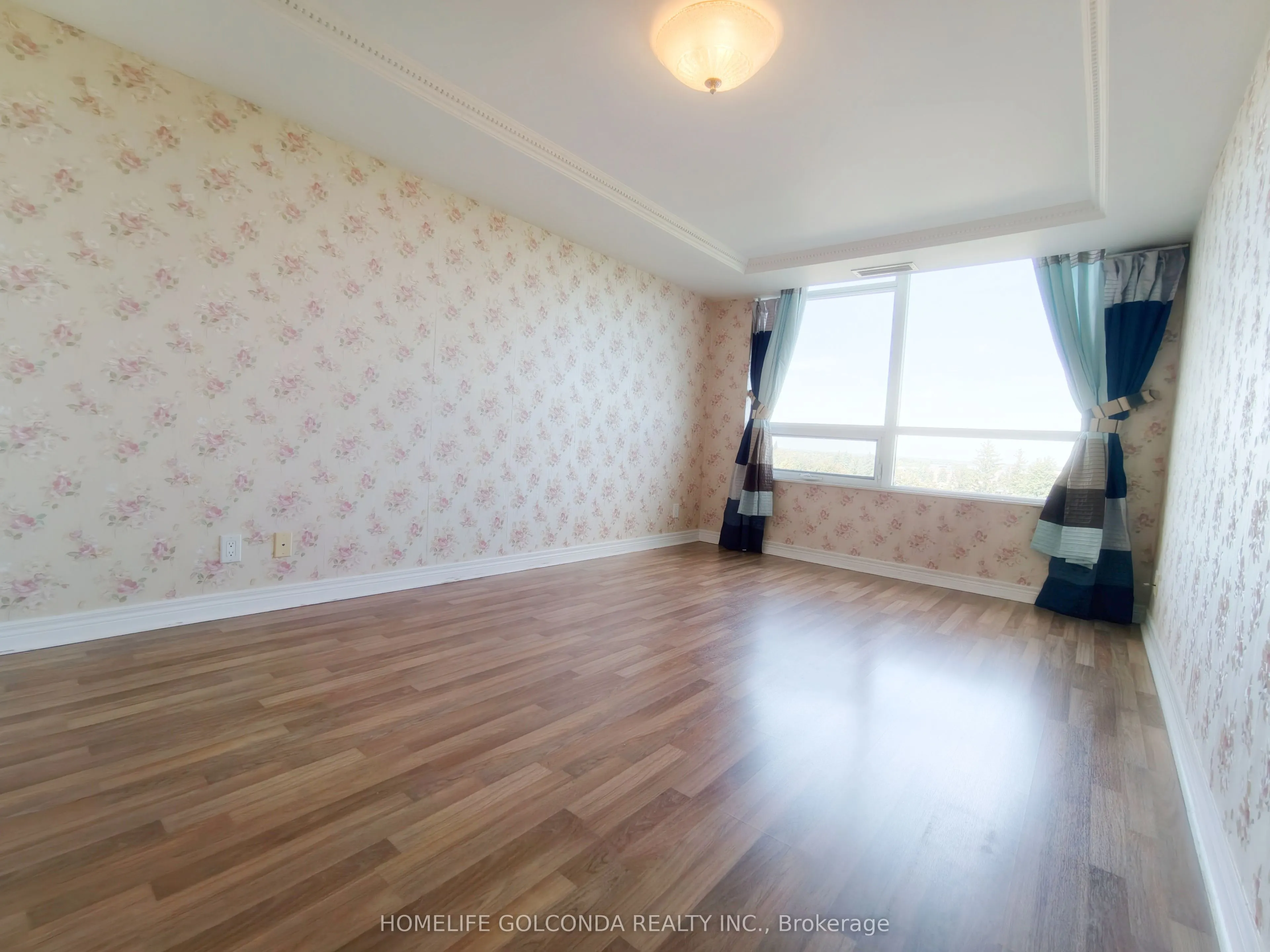 33 Cox Boulevard #720