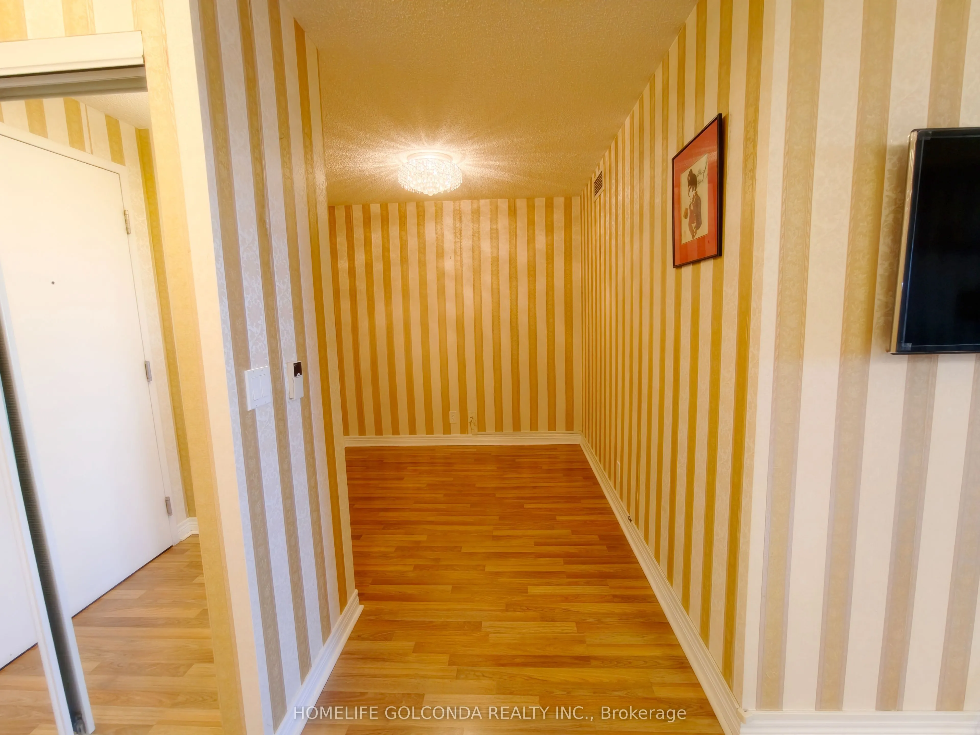 33 Cox Boulevard #720