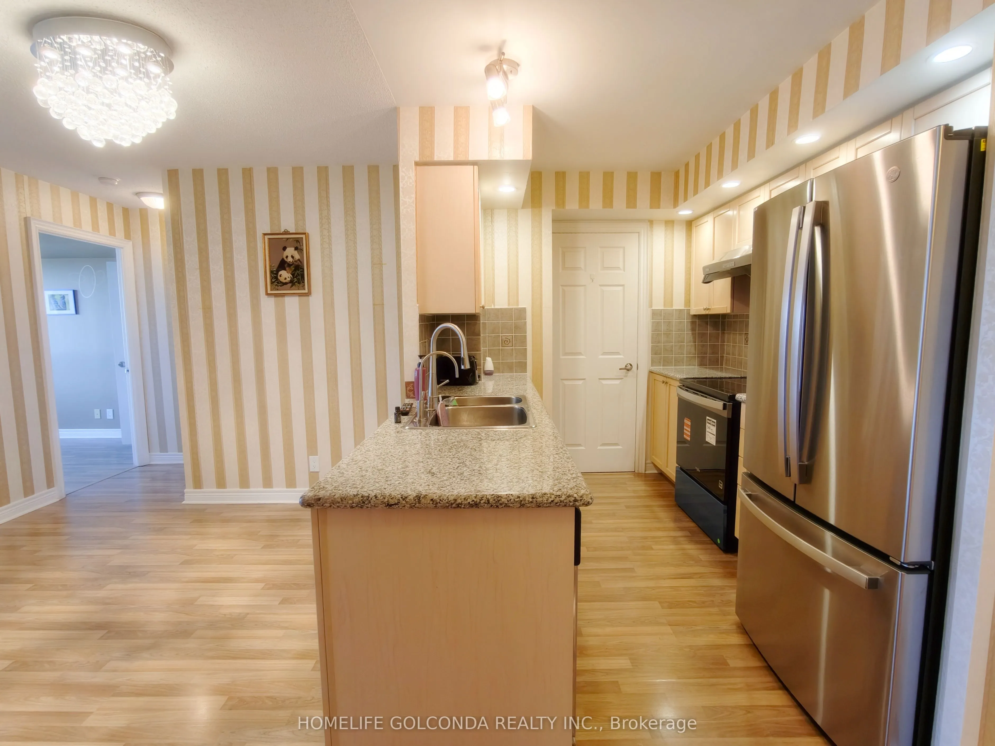 33 Cox Boulevard #720