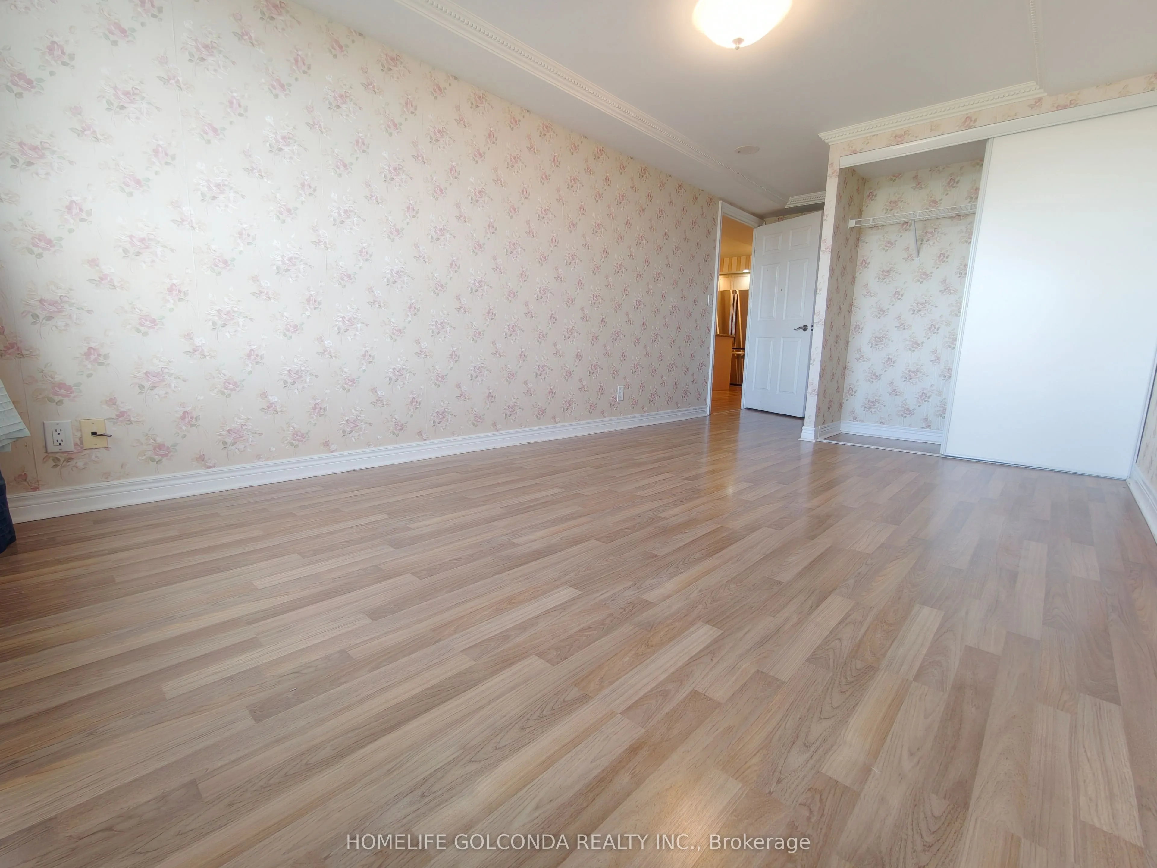 33 Cox Boulevard #720