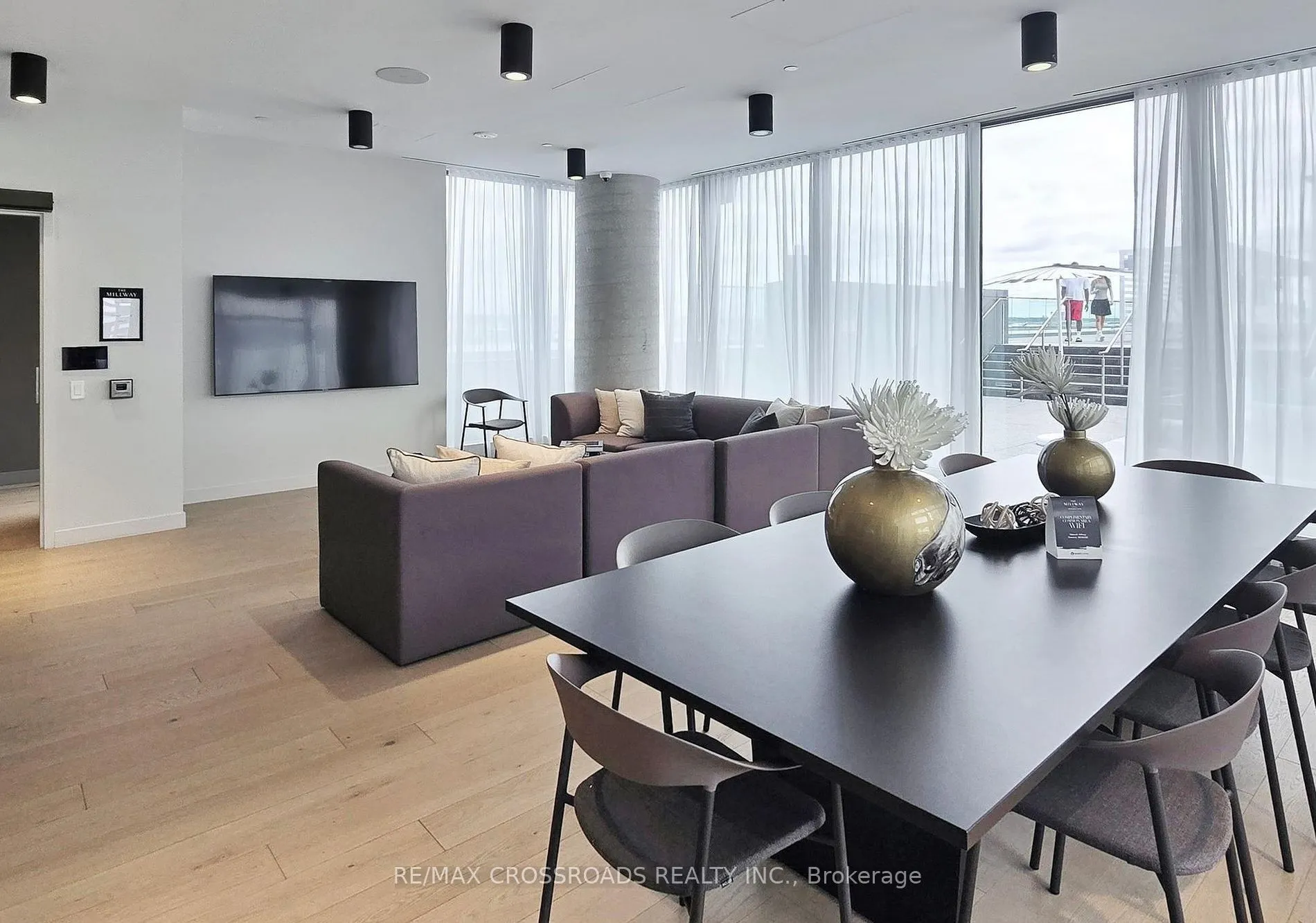 1000 Portage Parkway #1611