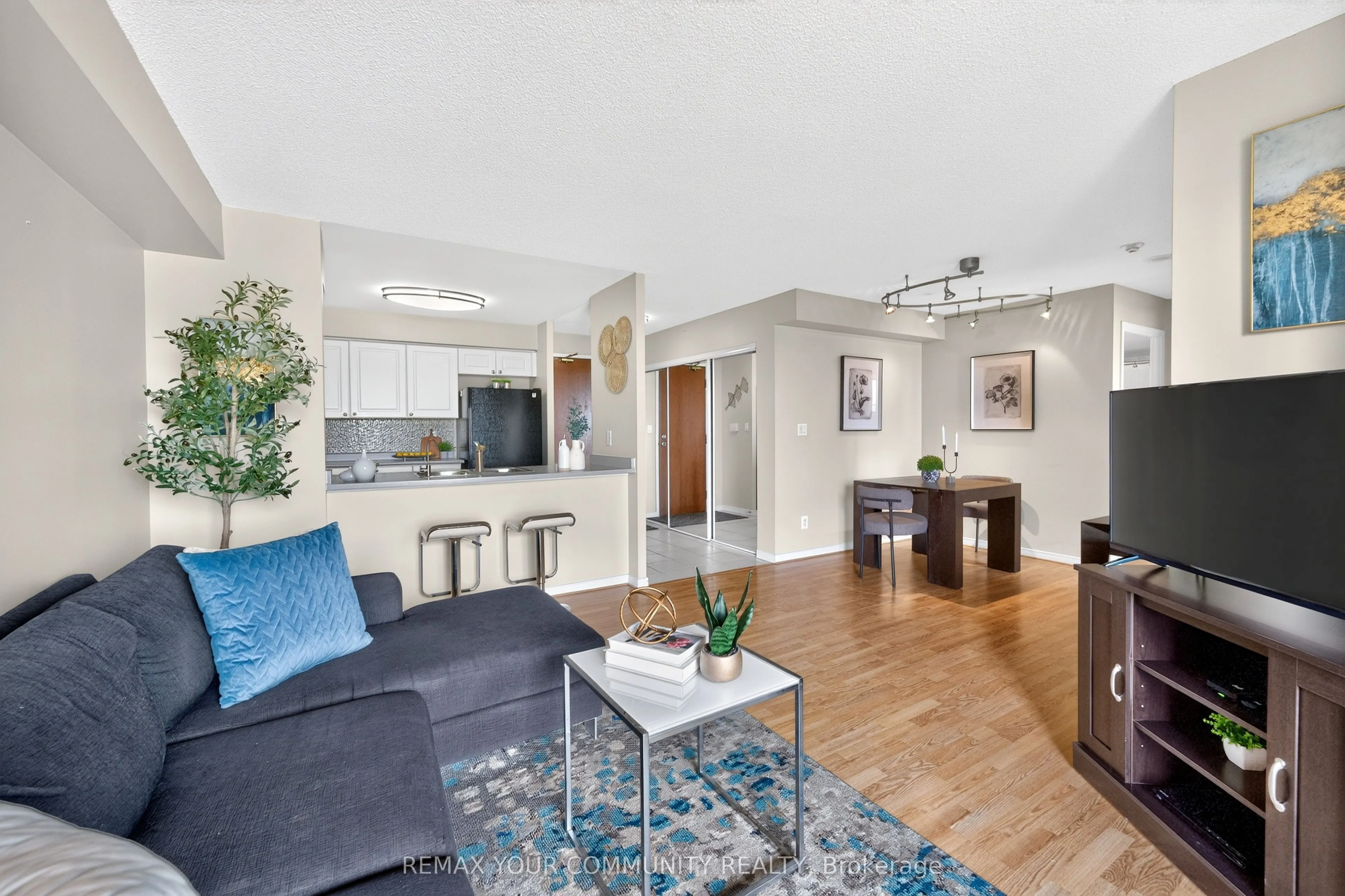 3 ELLESMERE Street #721