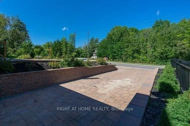 52 Eagle Street #Main