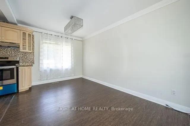 52 Eagle Street #Main