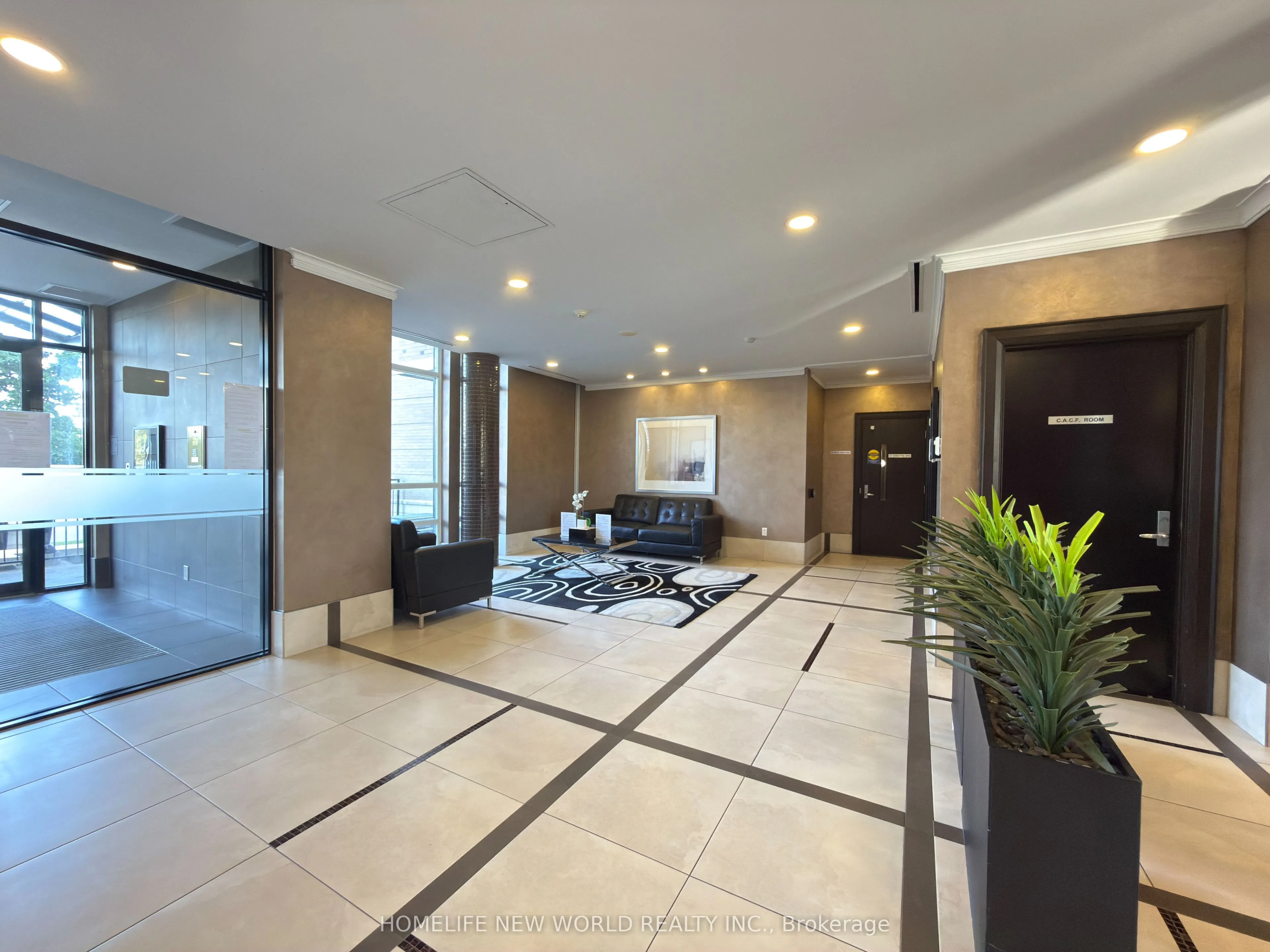 151 Upper Duke Crescent #403