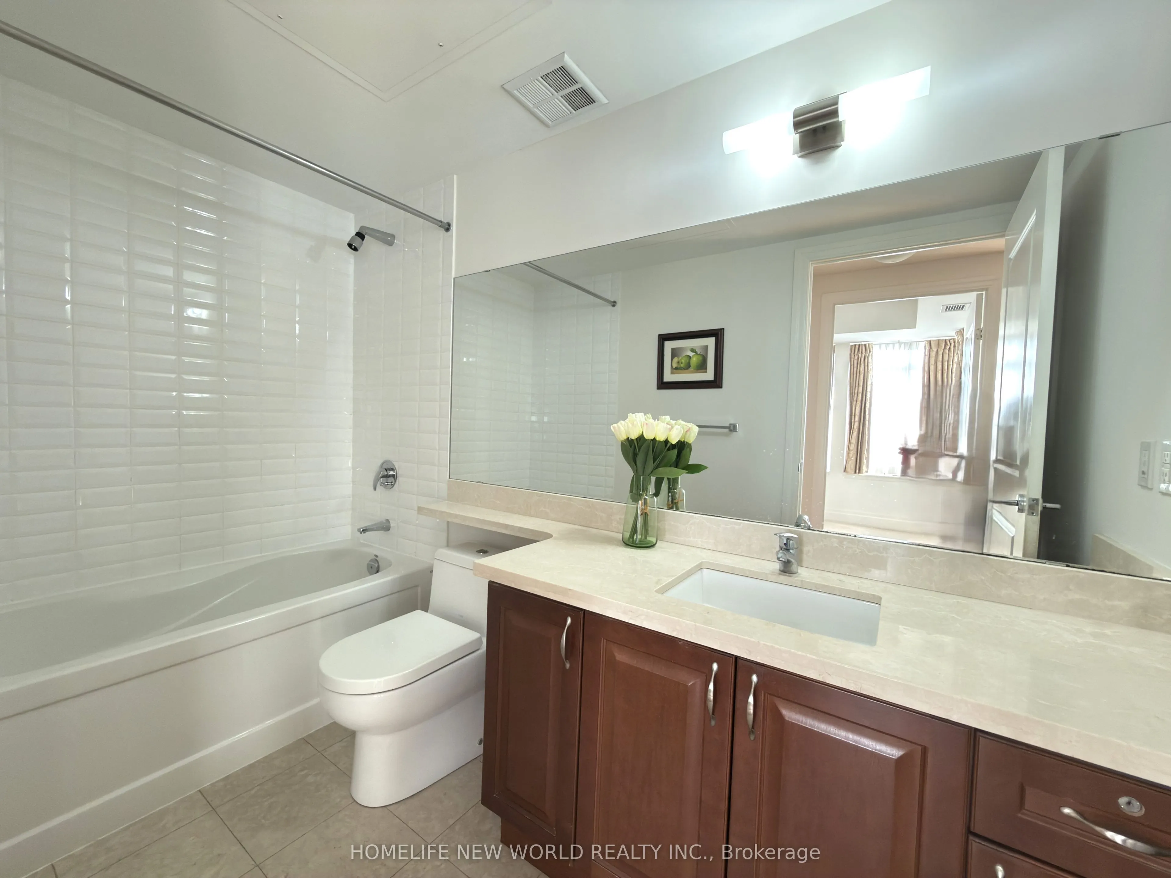 151 Upper Duke Crescent #403