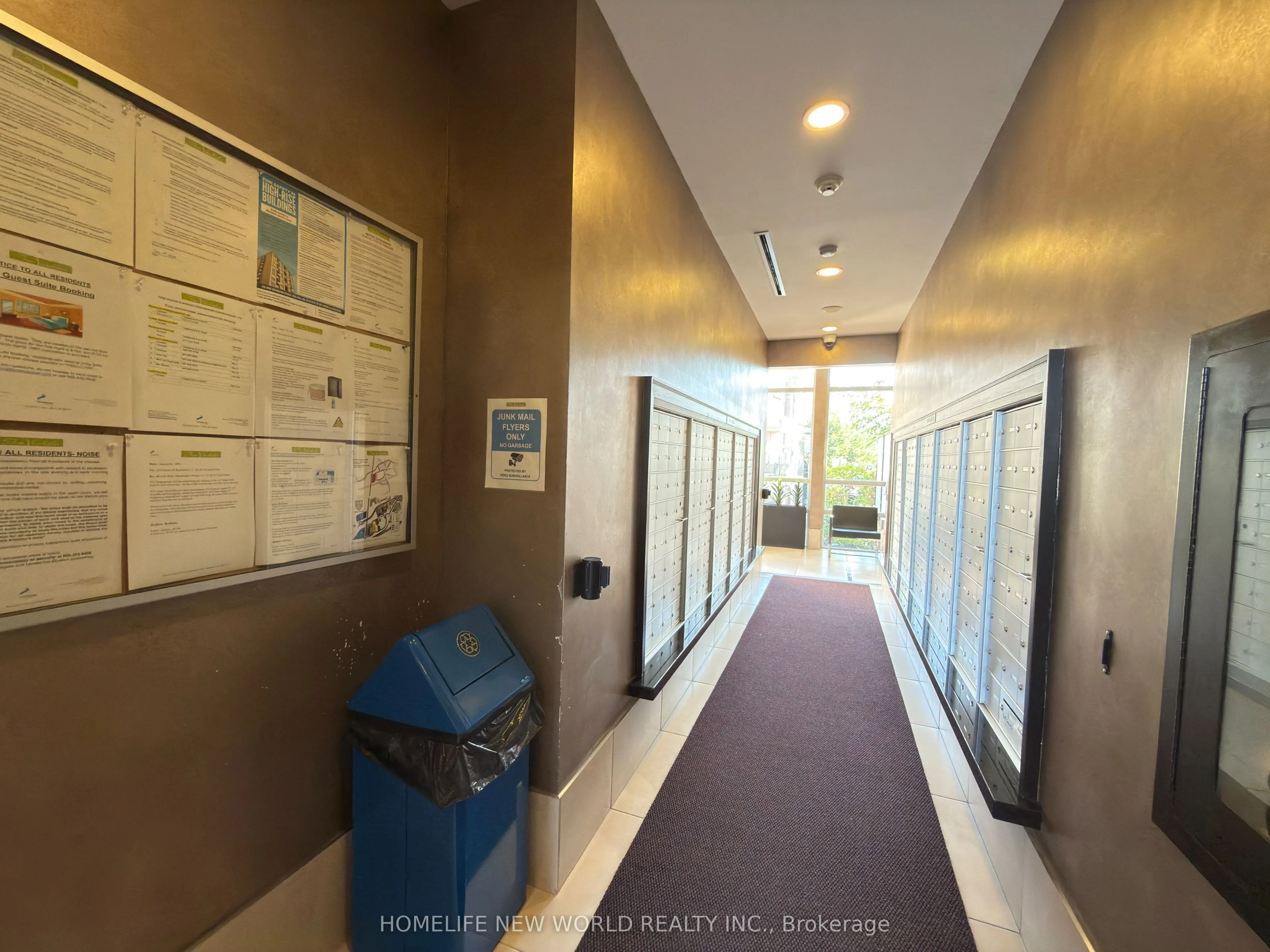 151 Upper Duke Crescent #403