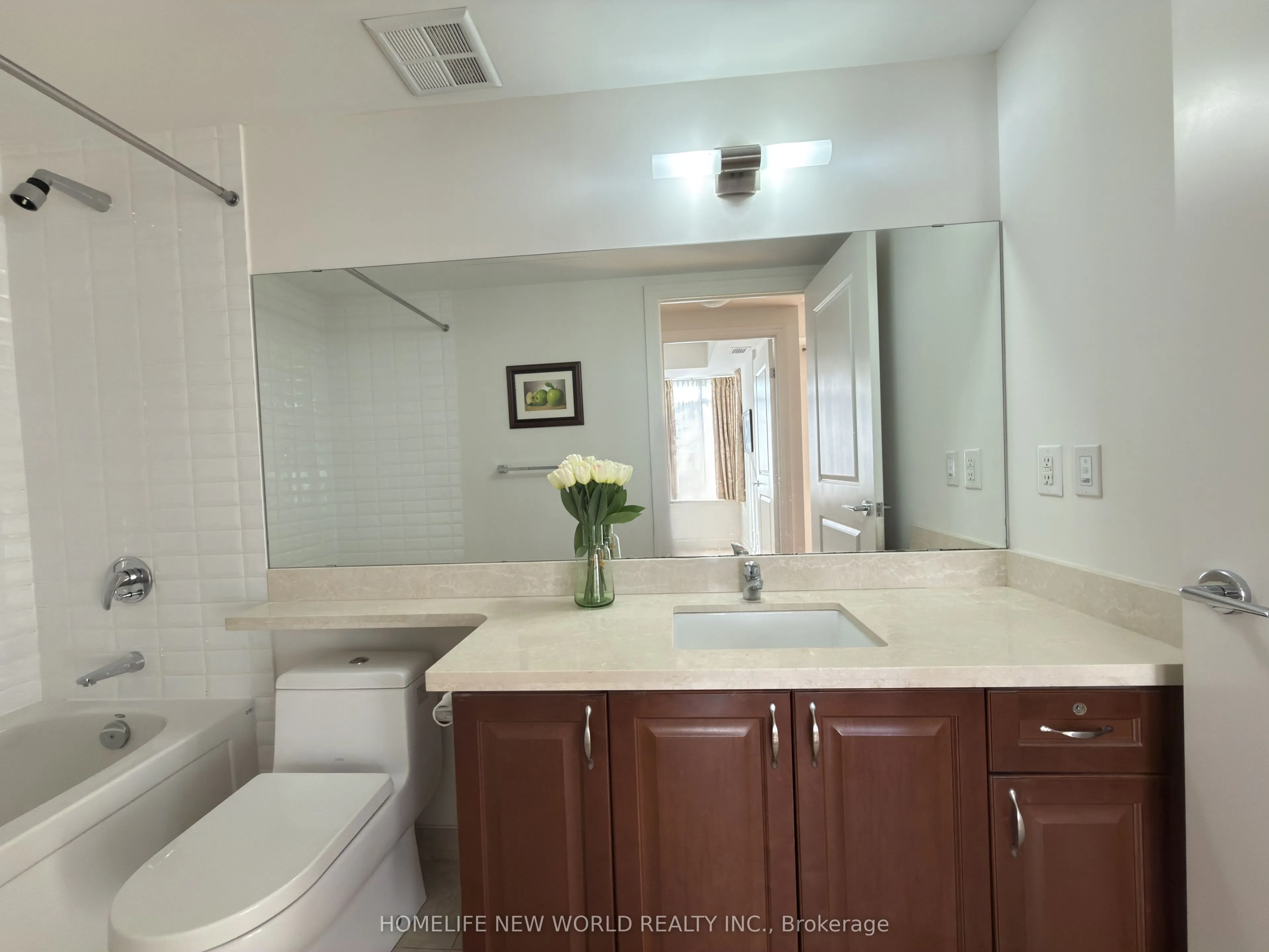 151 Upper Duke Crescent #403