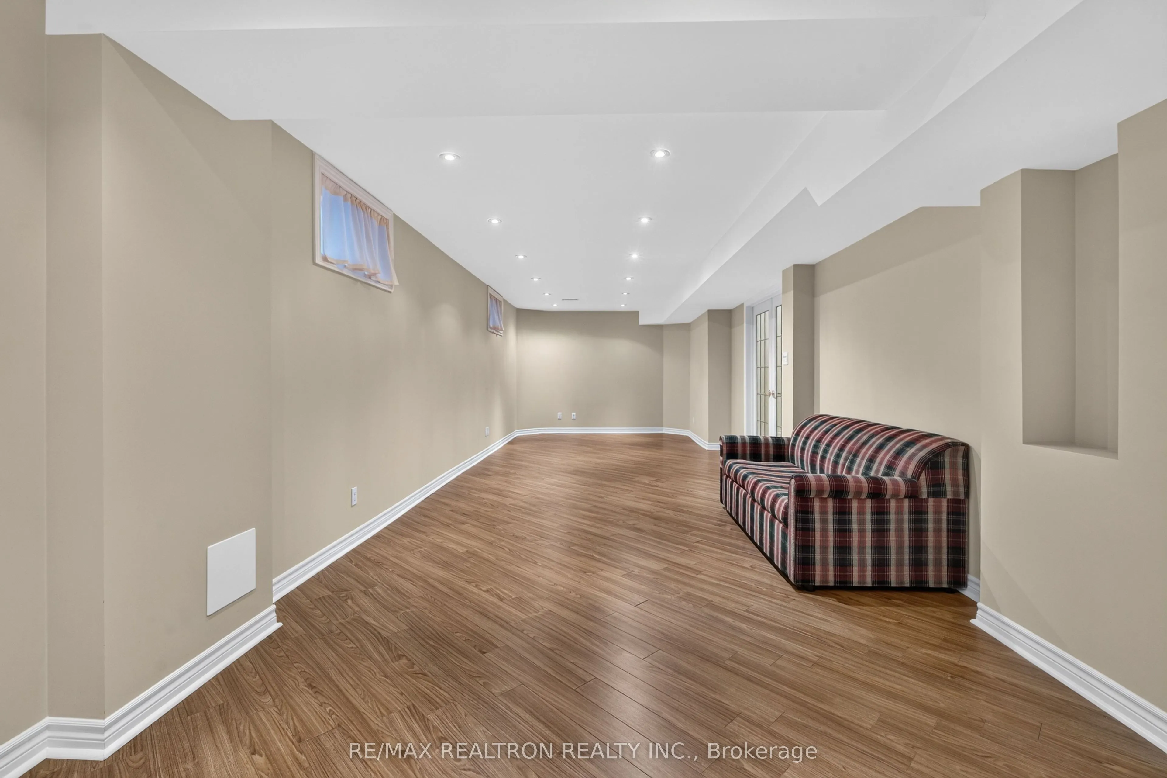 12 Loudon Crescent