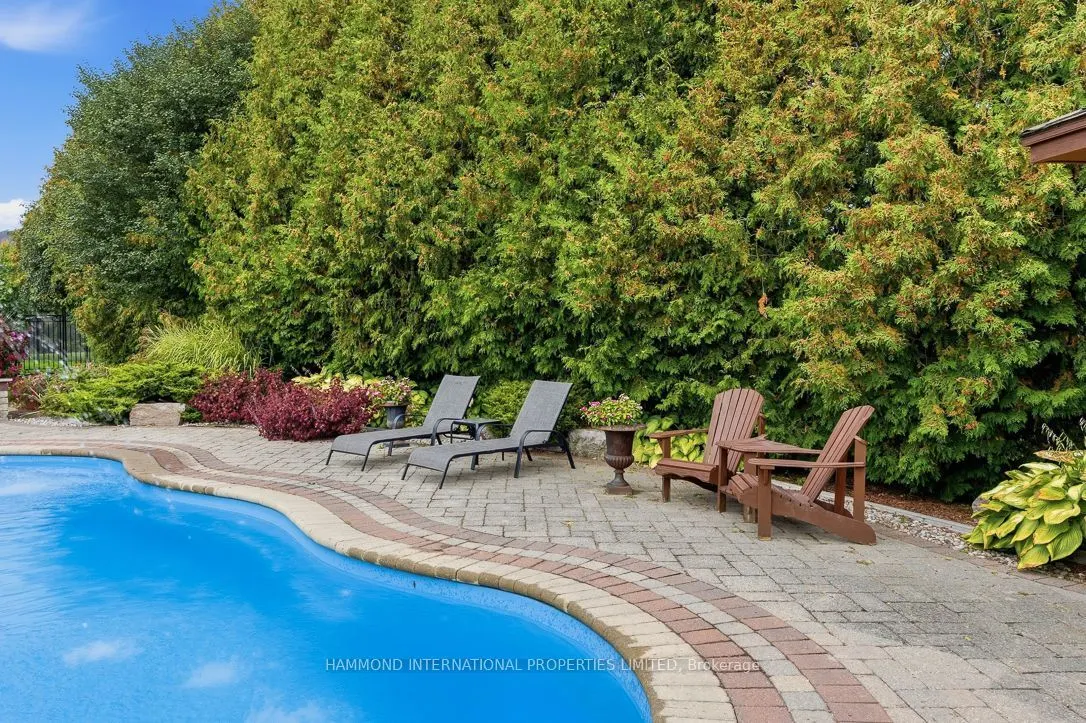 776 Woodland Acres Crescent