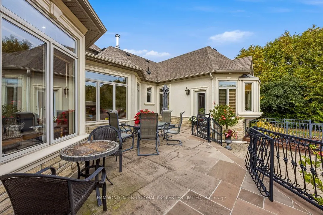 776 Woodland Acres Crescent