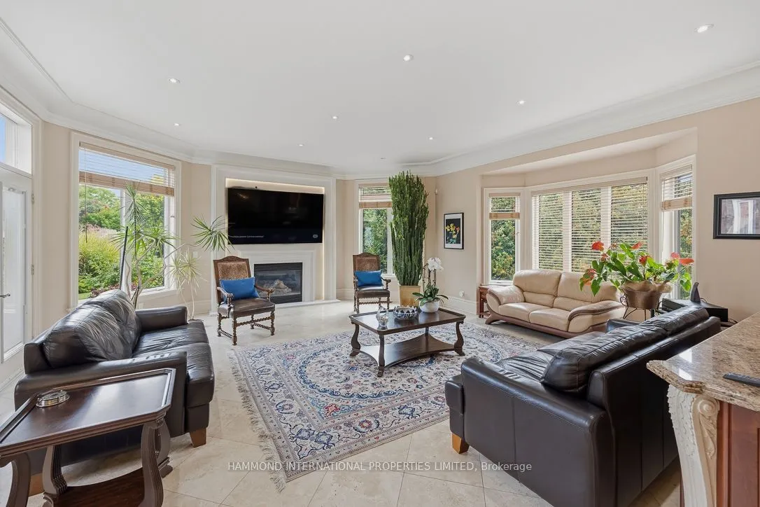 776 Woodland Acres Crescent