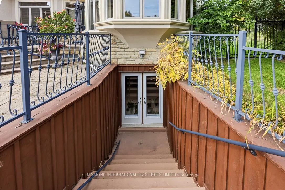776 Woodland Acres Crescent